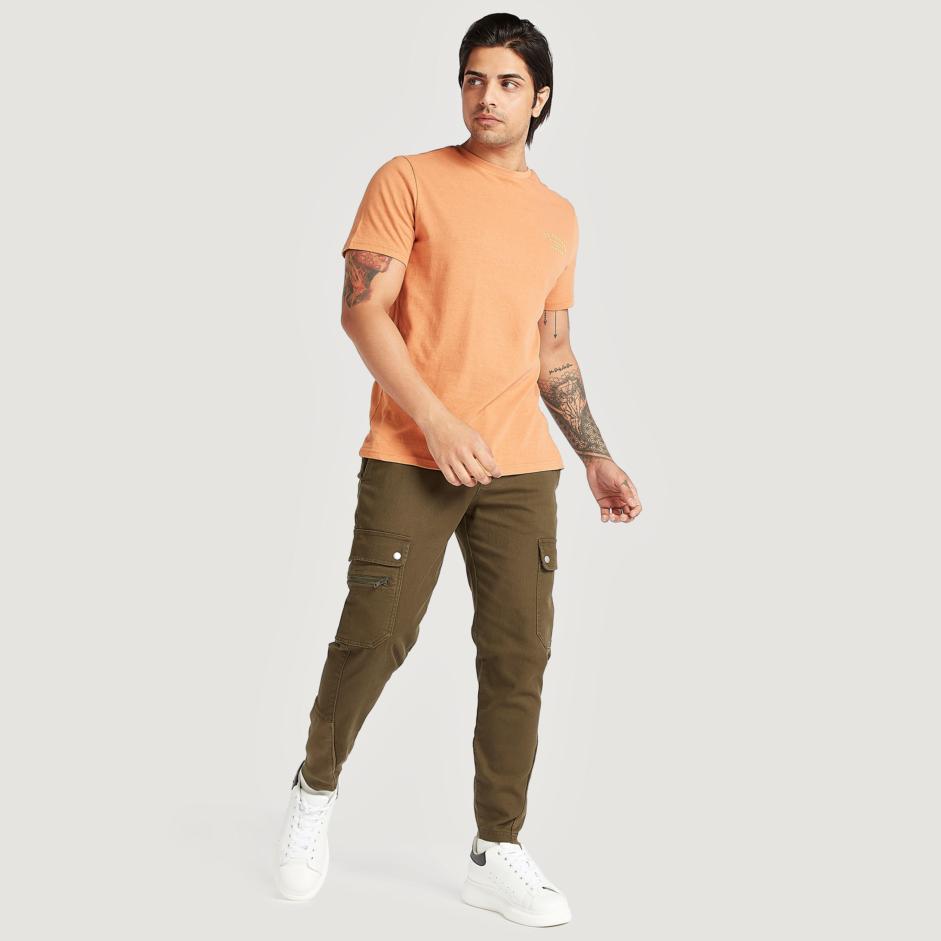 تيشيرت بأكمام قصيرة وطبعات من لي كوبر-men-clothing-tshirtsandpolos-tshirts-image-4