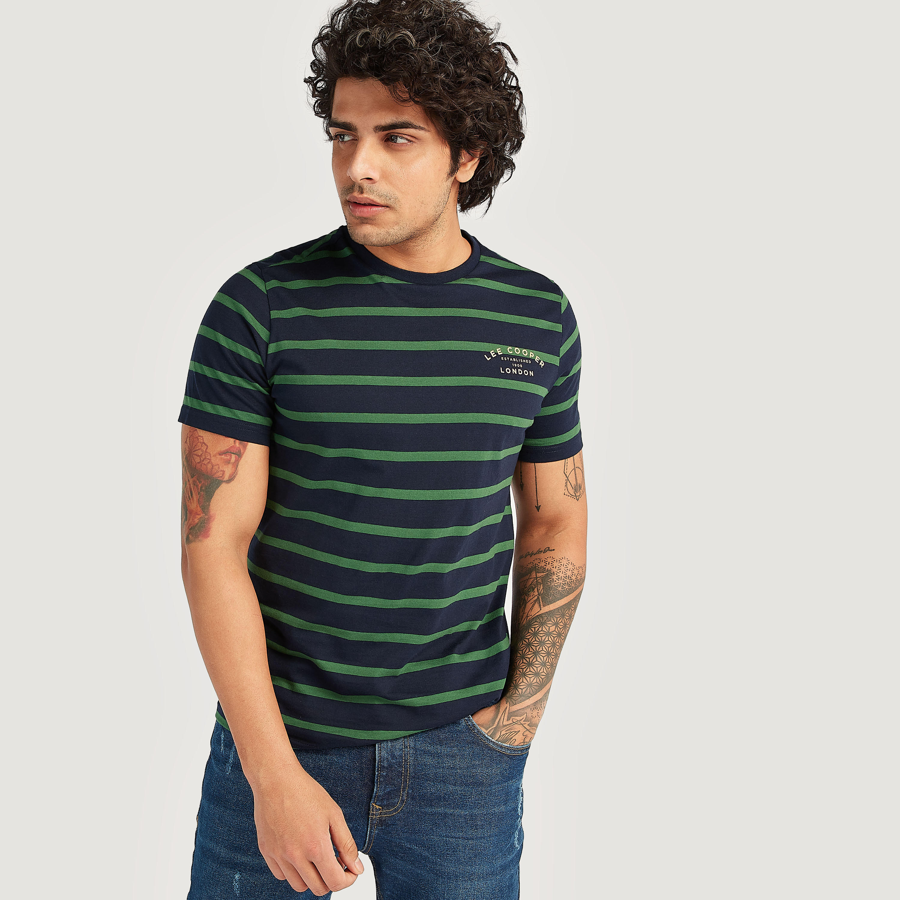 تيشيرت مخطّط بأكمام قصيرة من لي كوبر-men-clothing-tshirtsandpolos-tshirts-image-1