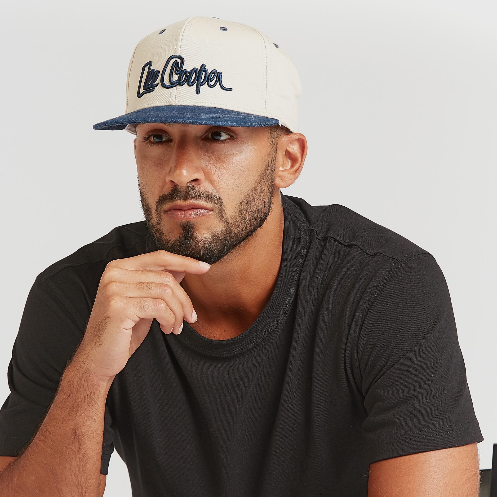 كاب مطرزة بزر كبّاس للإغلاق من لي كوبر-men-caps-image-2