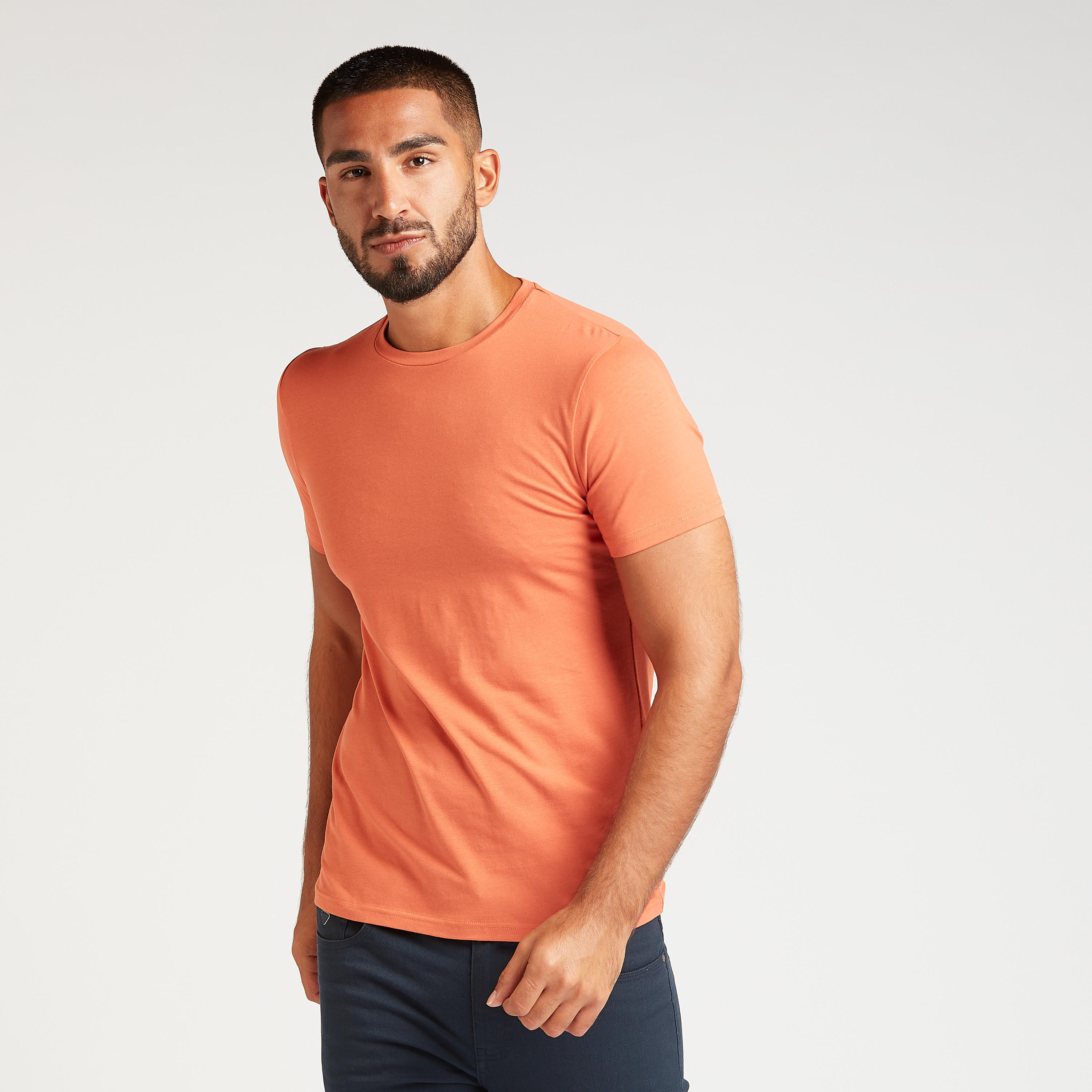 تيشيرت سادة بياقة ضيّقة وأكمام قصيرة-men-clothing-tshirtsandpolos-tshirts-image-4