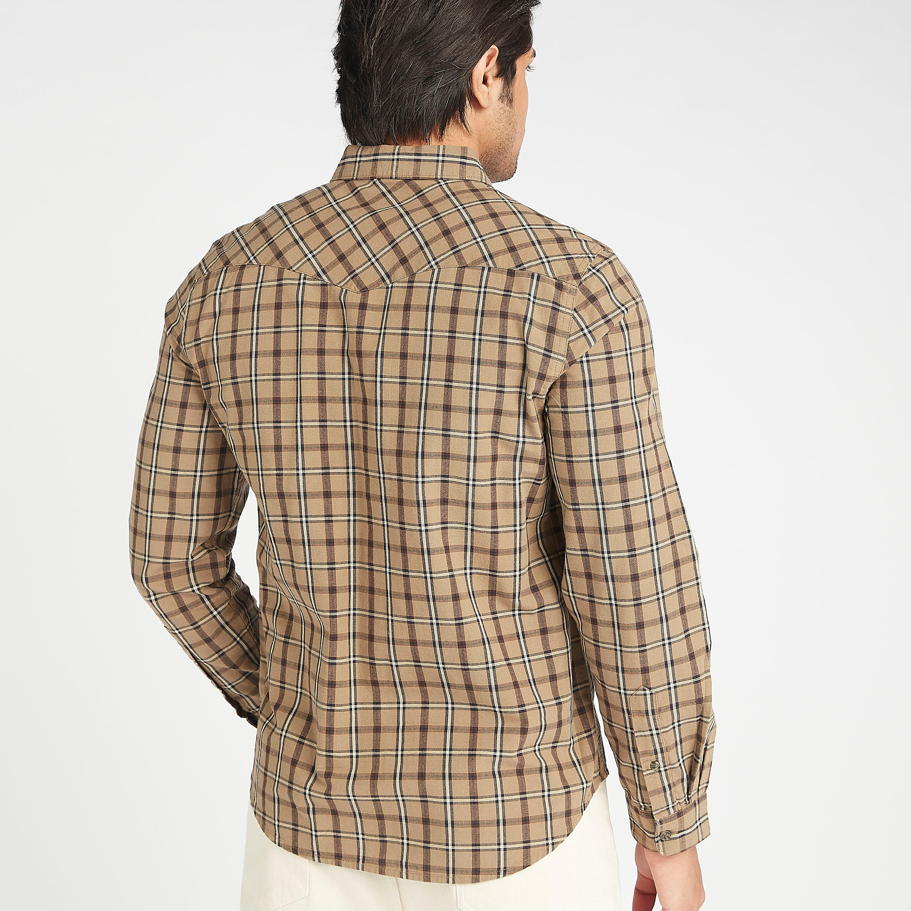 قميص كاروهات بياقة عادية وأكمام طويلة و جيوب-men-clothing-shirts-image-4