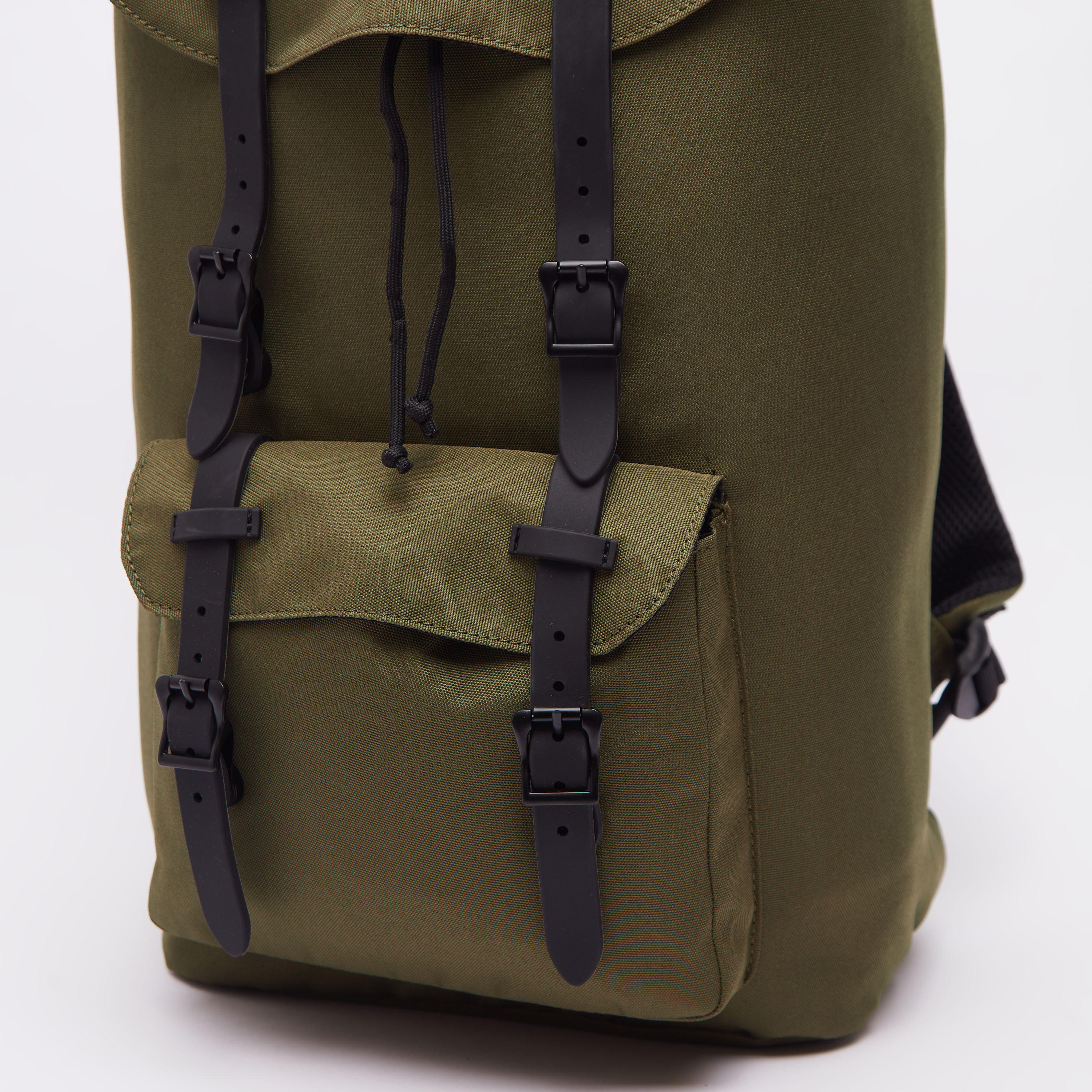 شنطة ظهر بارزة الملمس بطيّة إغلاق وحمّالات قابلة للتعديل من لي كوبر-men-bags-image-3
