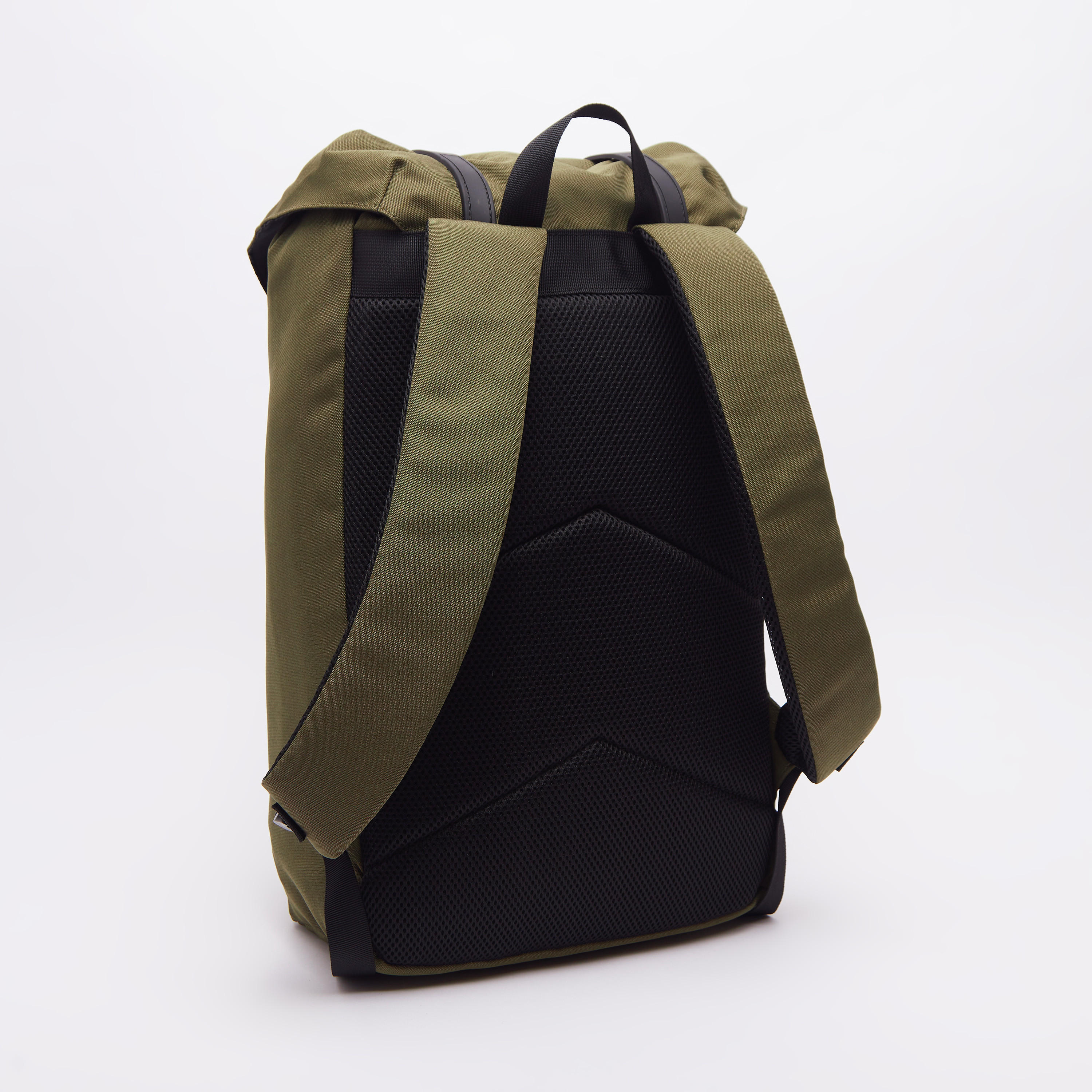 شنطة ظهر بارزة الملمس بطيّة إغلاق وحمّالات قابلة للتعديل من لي كوبر-men-bags-image-4
