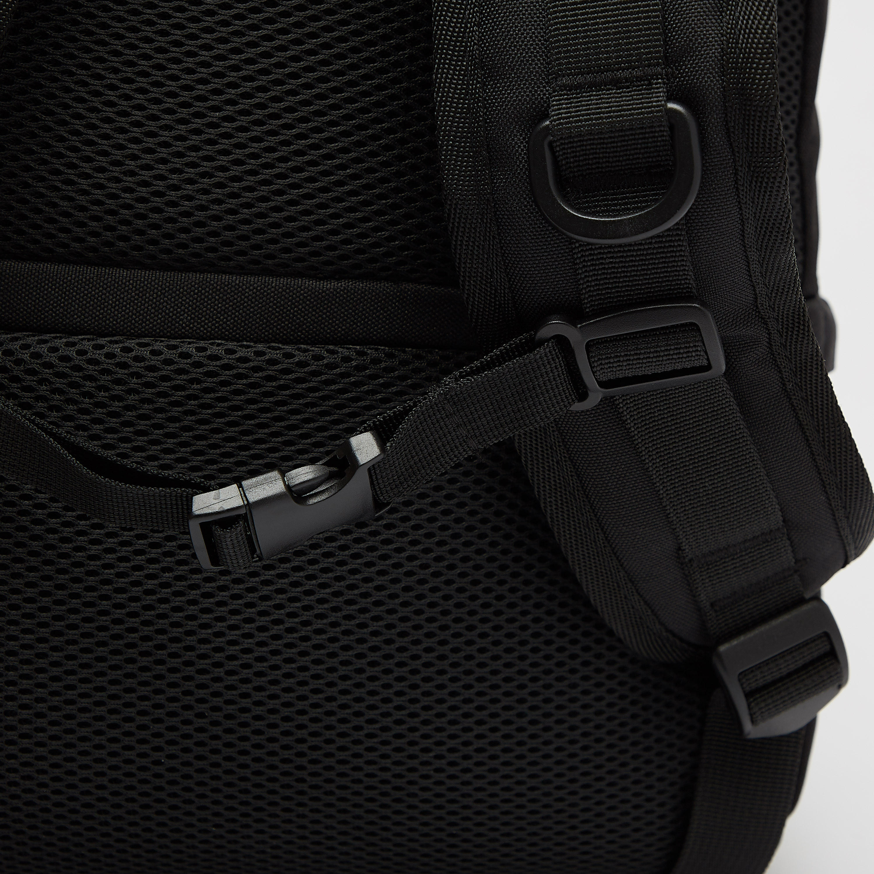 شنطة ظهر بطبعات شعار وأحزمة قابلة للتّعديل وسحّاب إغلاق من لي كوبر-men-bags-image-3
