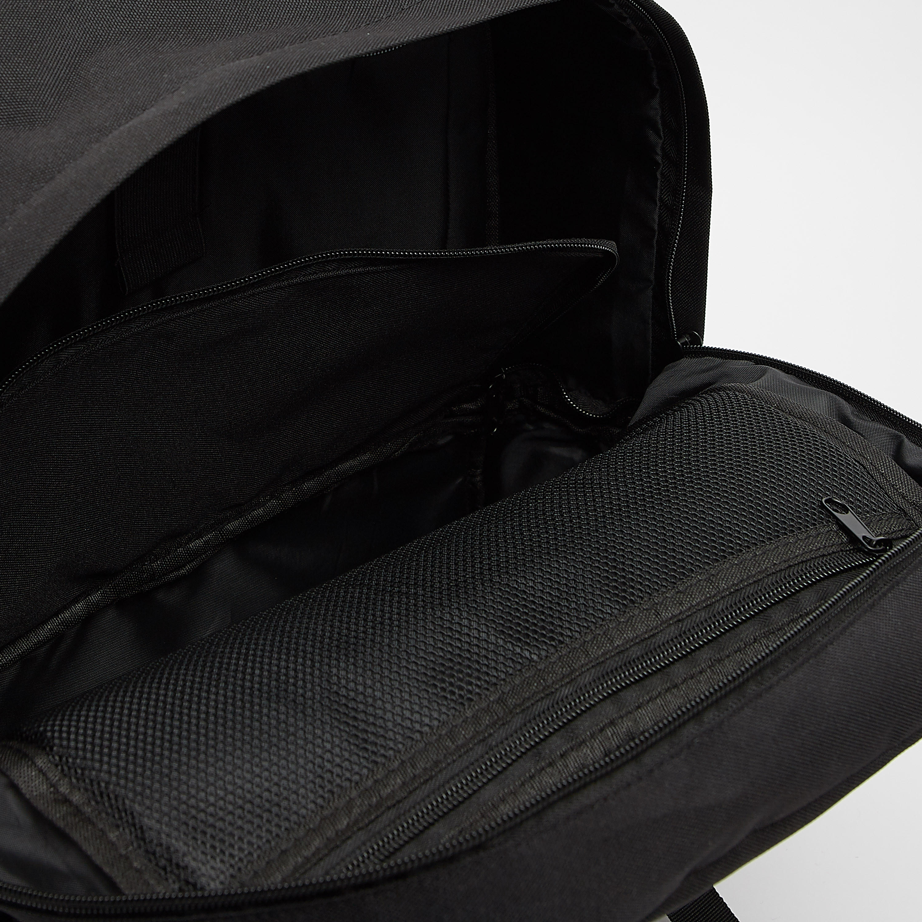 شنطة ظهر بطبعات شعار وأحزمة قابلة للتّعديل وسحّاب إغلاق من لي كوبر-men-bags-image-2
