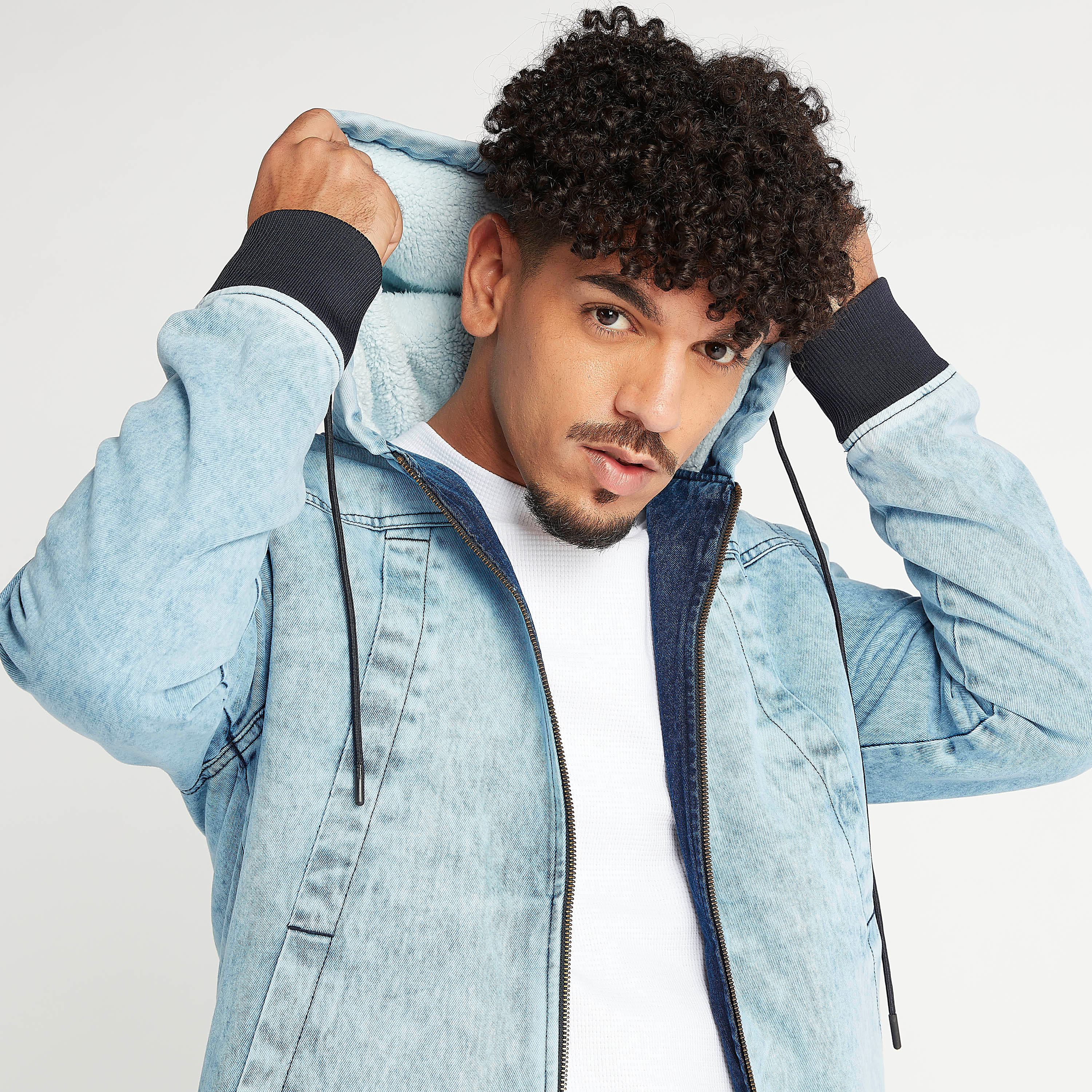 جاكيت مستدام دينم بقبّعة وأكمام طويلة من لي كوبر-men-clothing-jacketsandblazers-jackets-image-3