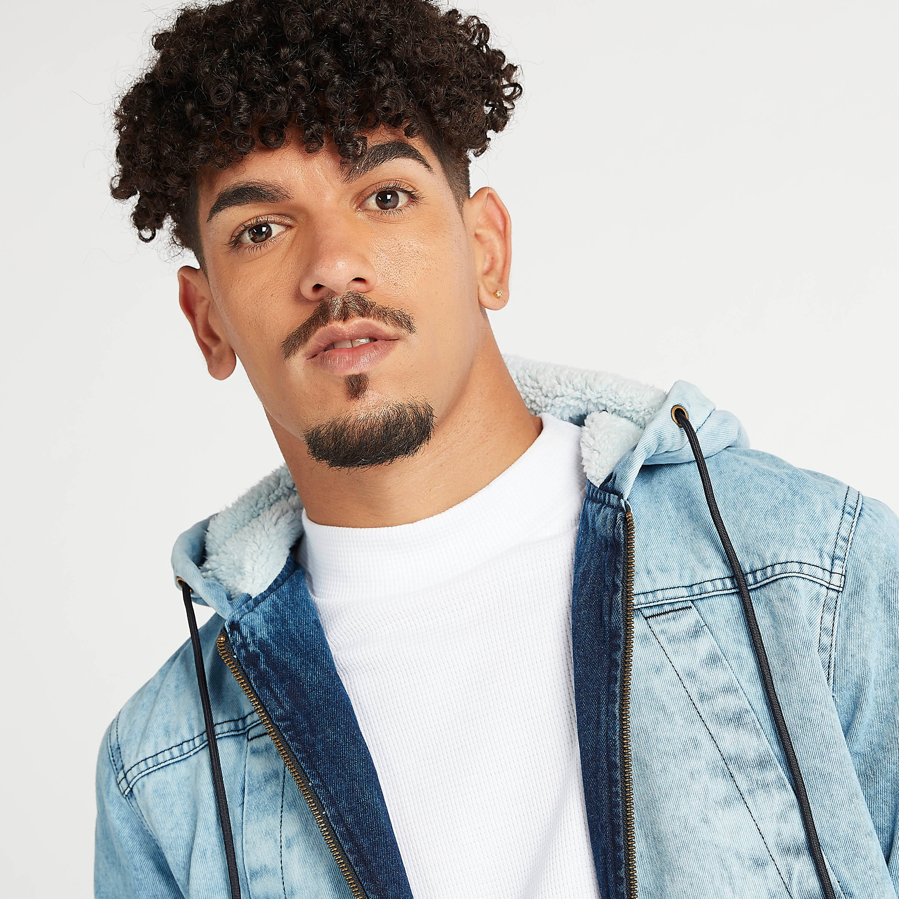 جاكيت مستدام دينم بقبّعة وأكمام طويلة من لي كوبر-men-clothing-jacketsandblazers-jackets-image-6