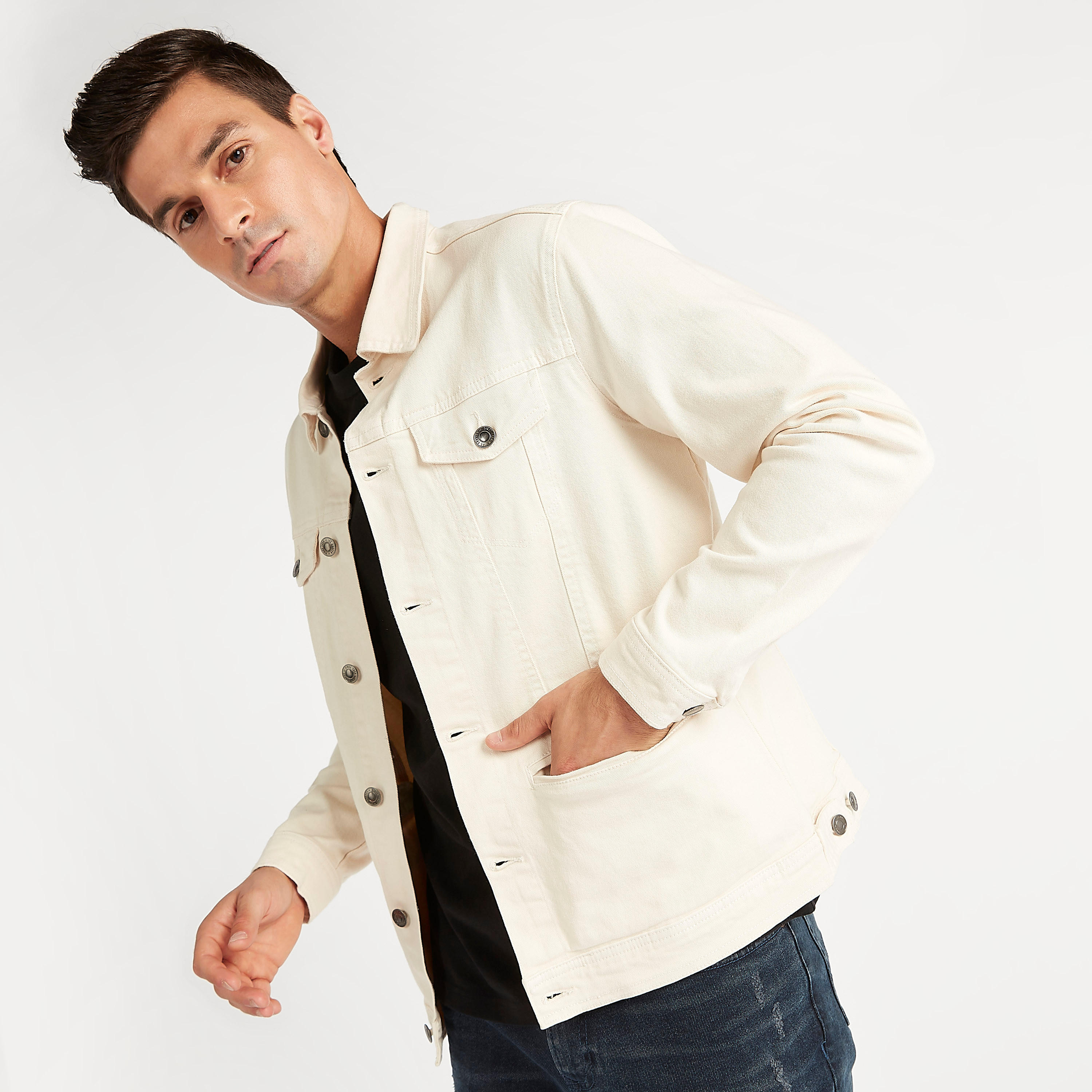 جاكيت مستدام دينم بياقة عادية وزر إغلاق من لي كوبر-men-clothing-jacketsandblazers-jackets-image-1