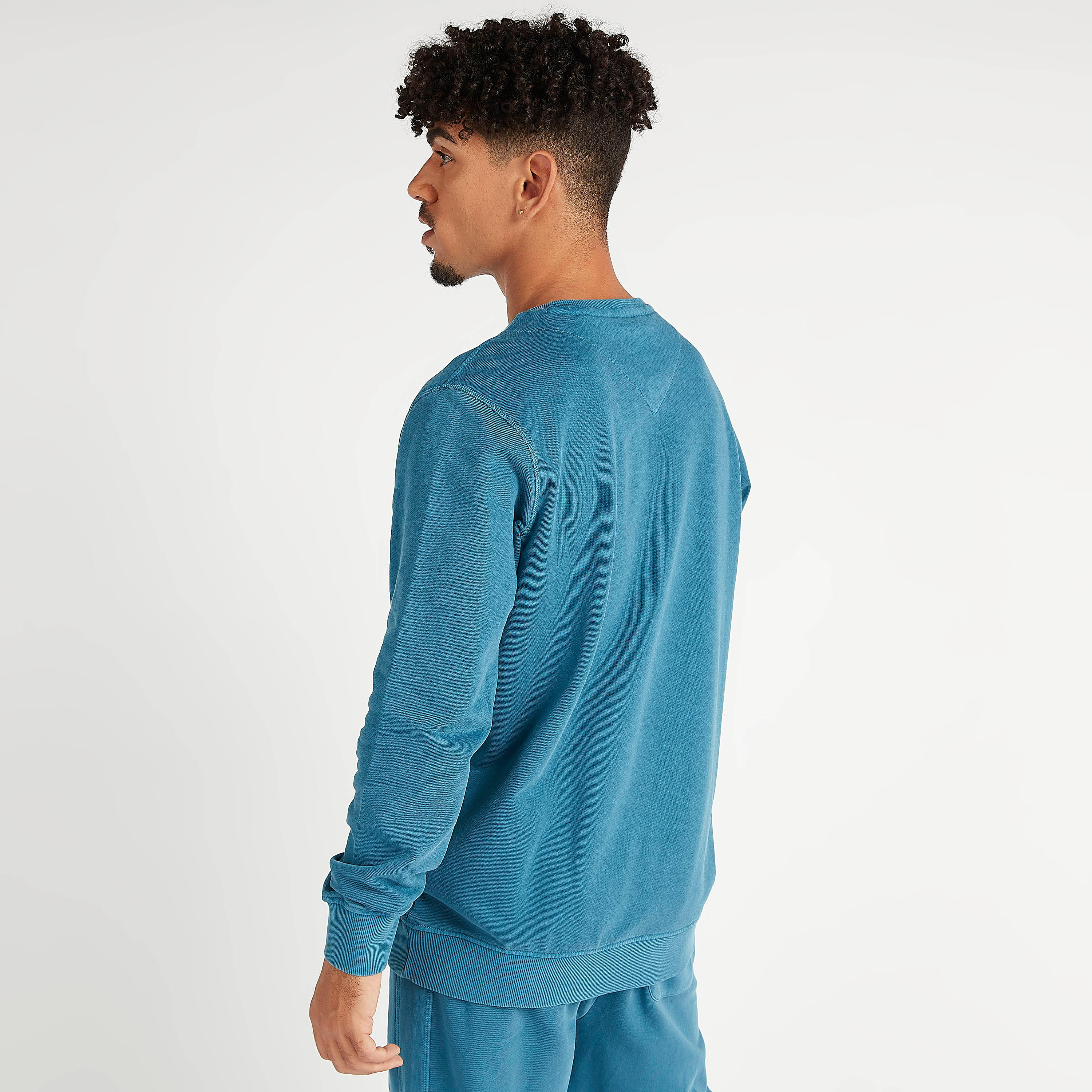 Sustainable Lee Cooper Crew Neck Sweatshirt-men-winterwear-hoodiesandsweatshirts-image-4