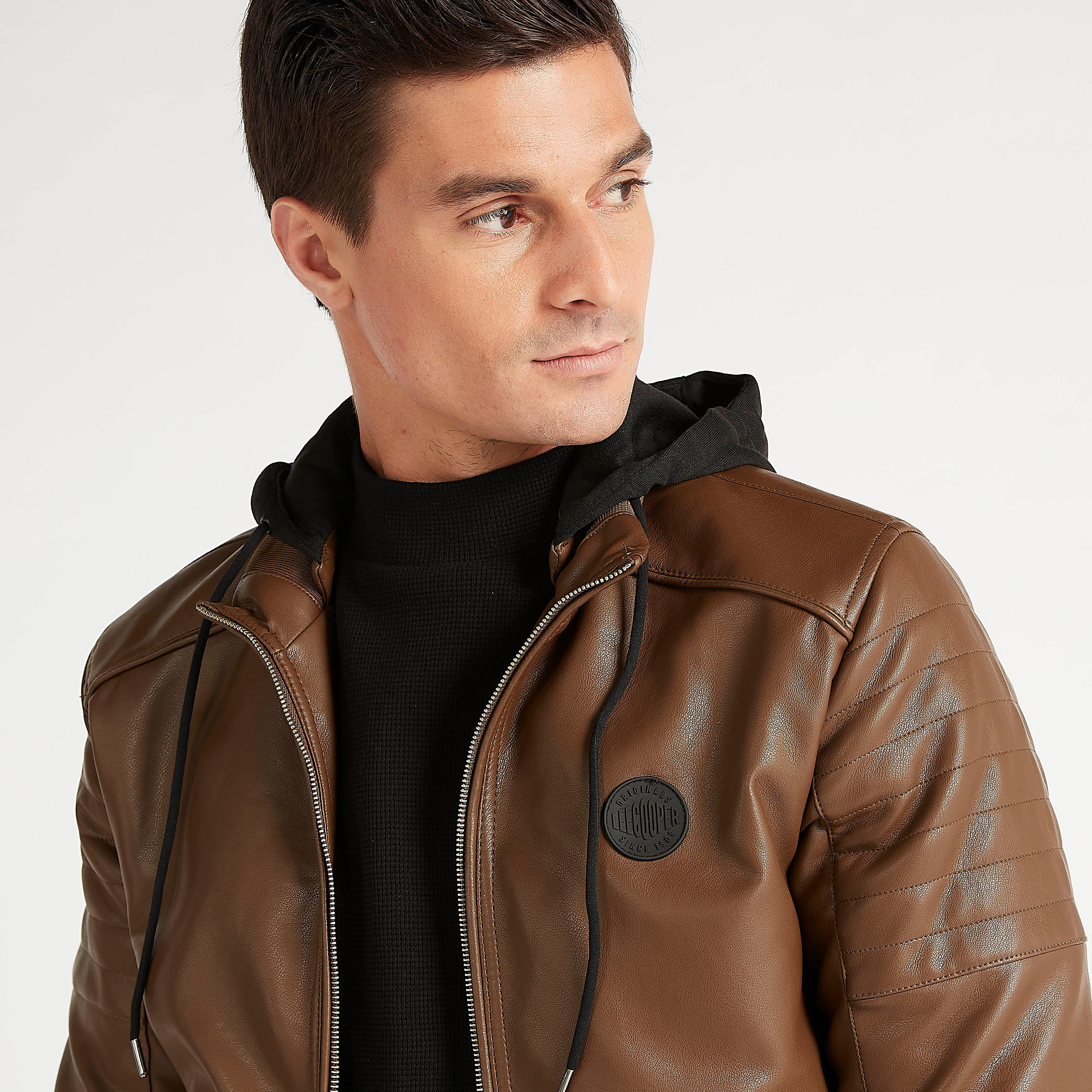جاكيت بايكر بسحّاب وقبّعة وجيوب من لي كوبر-men-clothing-jacketsandblazers-jackets-image-9