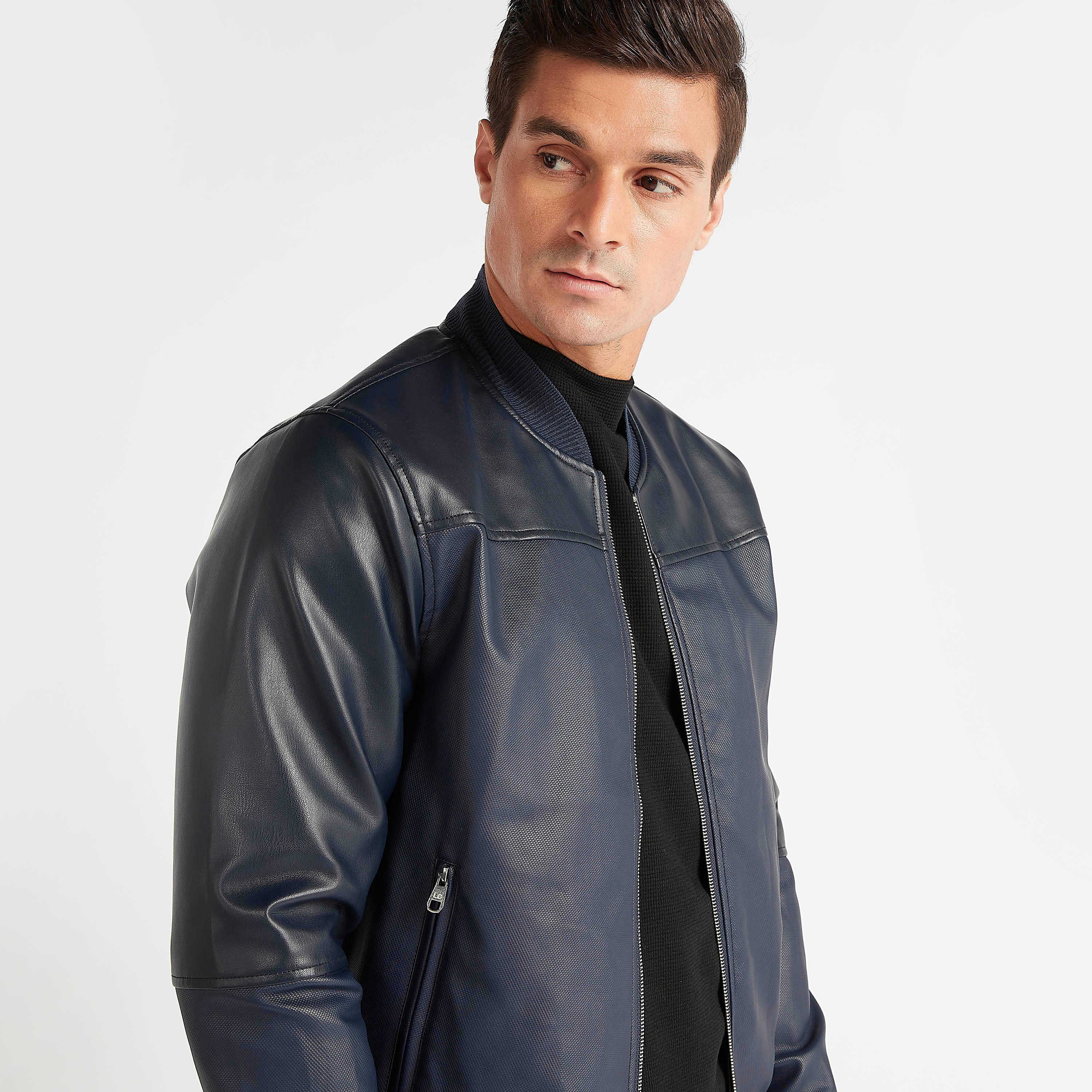 جاكيت بايكر بسحّاب وأكمام طويلة وجيوب من لي كوبر-men-clothing-jacketsandblazers-jackets-image-3