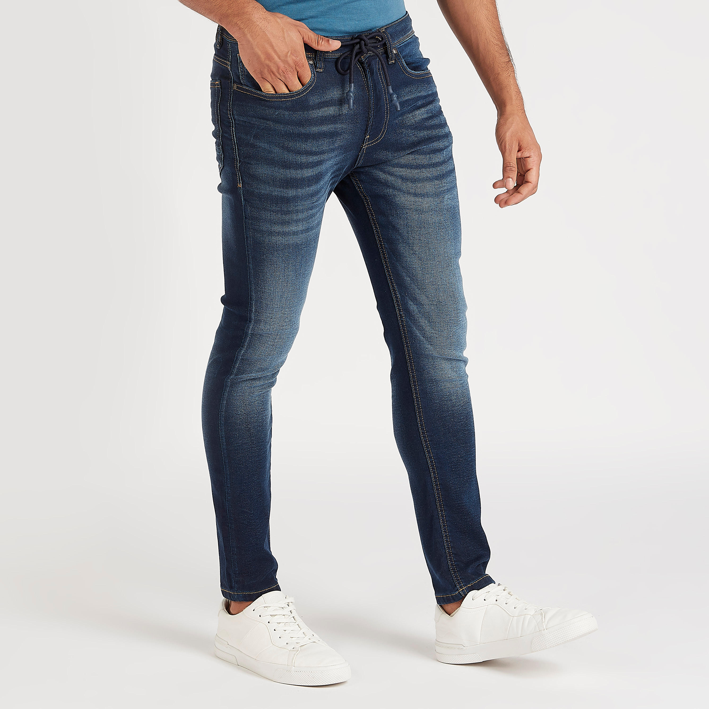 بنطلون جينز سليم فيت برباط إغلاق وخصر منخفض من لي كوبر-men-clothing-bottoms-jeans-image-1