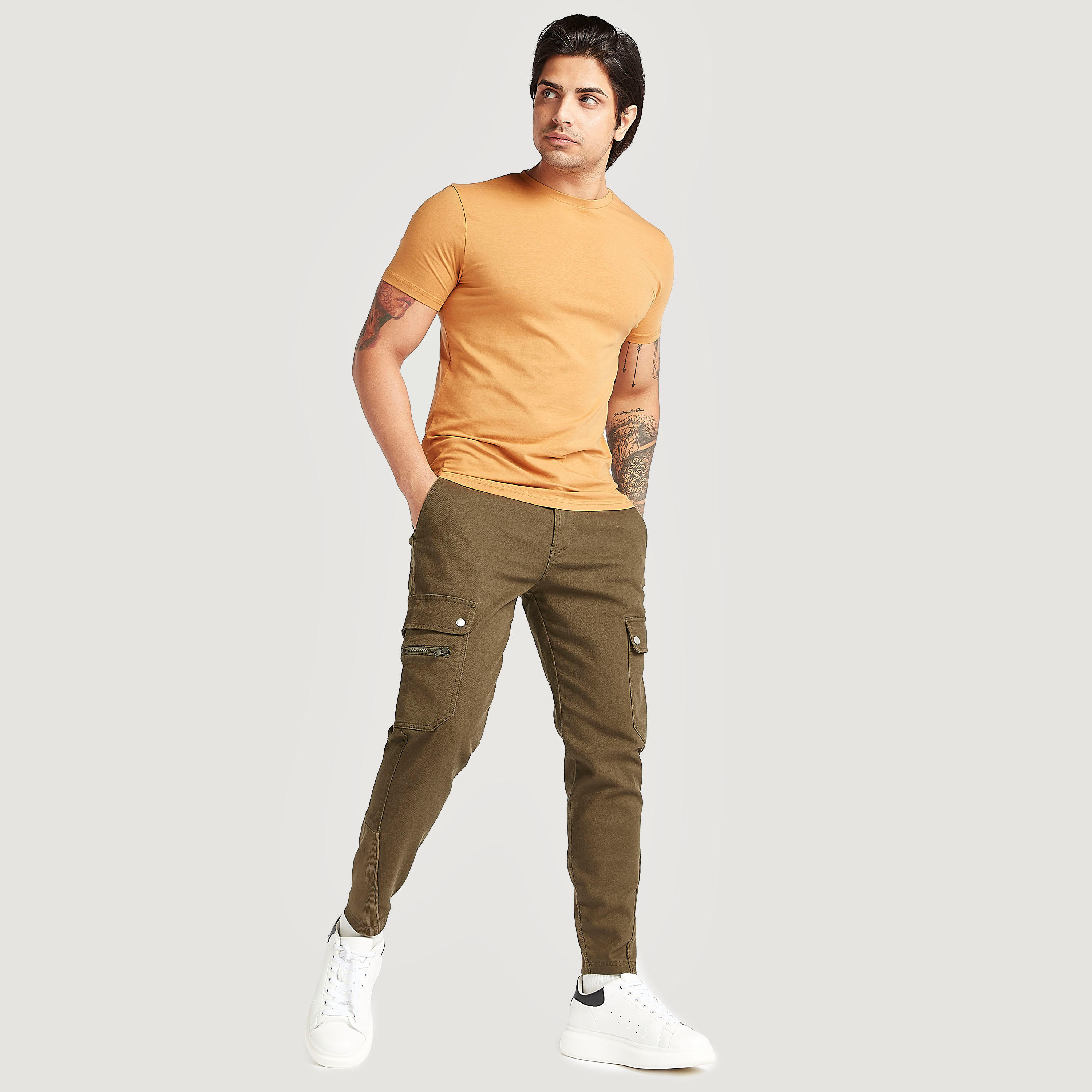 بنطلون كارجو سادة مع زر إغلاق مع خصر متوسّط الارتفاع-men-clothing-bottoms-trousersandchinos-trousers-image-4