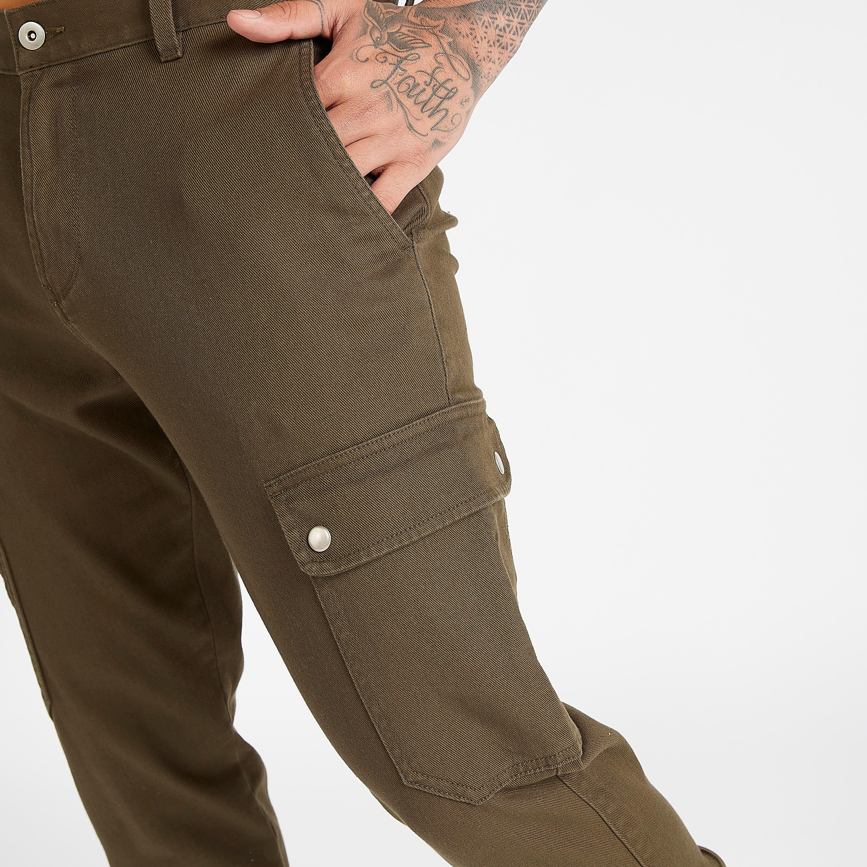 بنطلون كارجو سادة مع زر إغلاق مع خصر متوسّط الارتفاع-men-clothing-bottoms-trousersandchinos-trousers-image-3