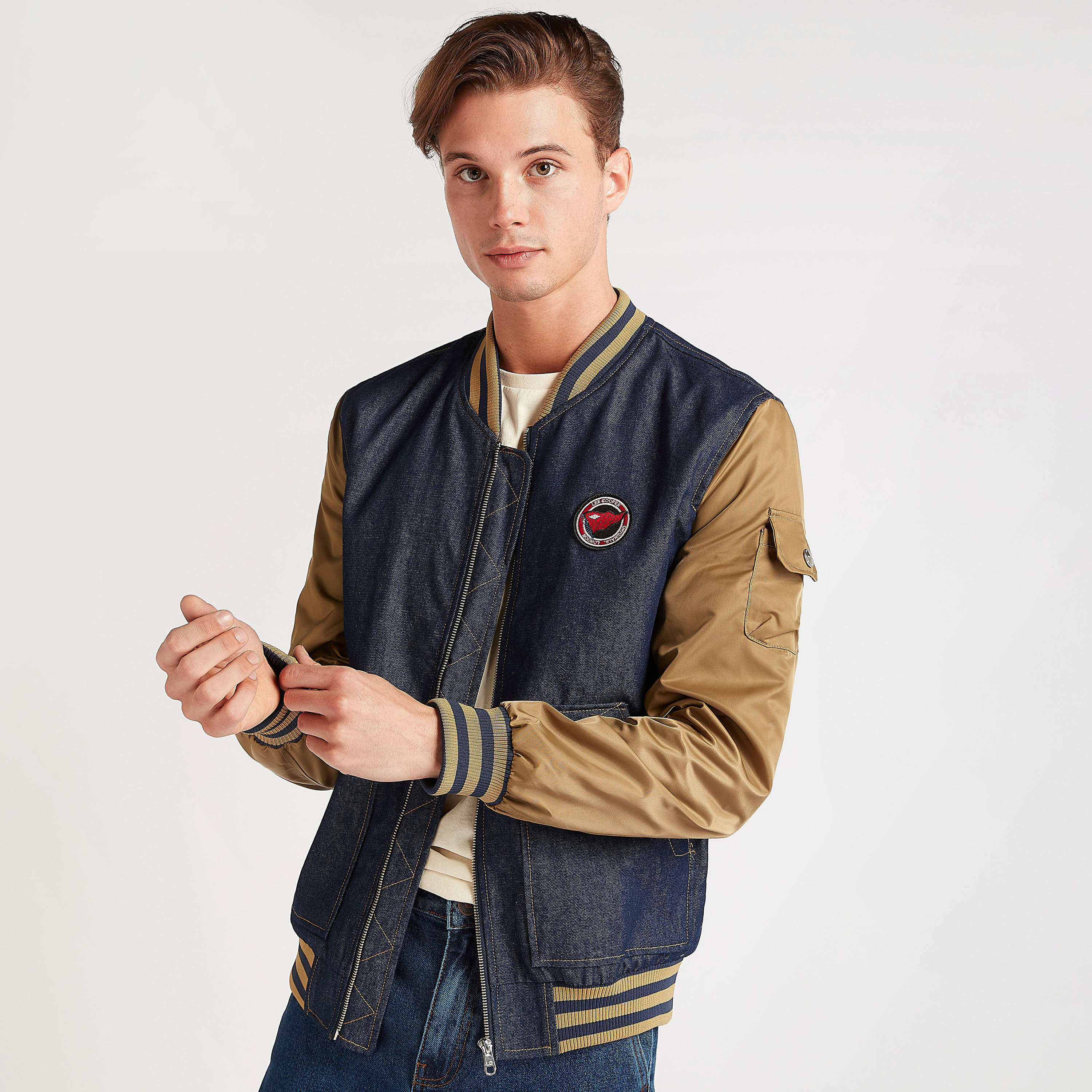 جاكيت بومبر دنيم بسحّاب إغلاق وأكمام طويلة من لي كوبر-men-clothing-jacketsandblazers-jackets-image-1