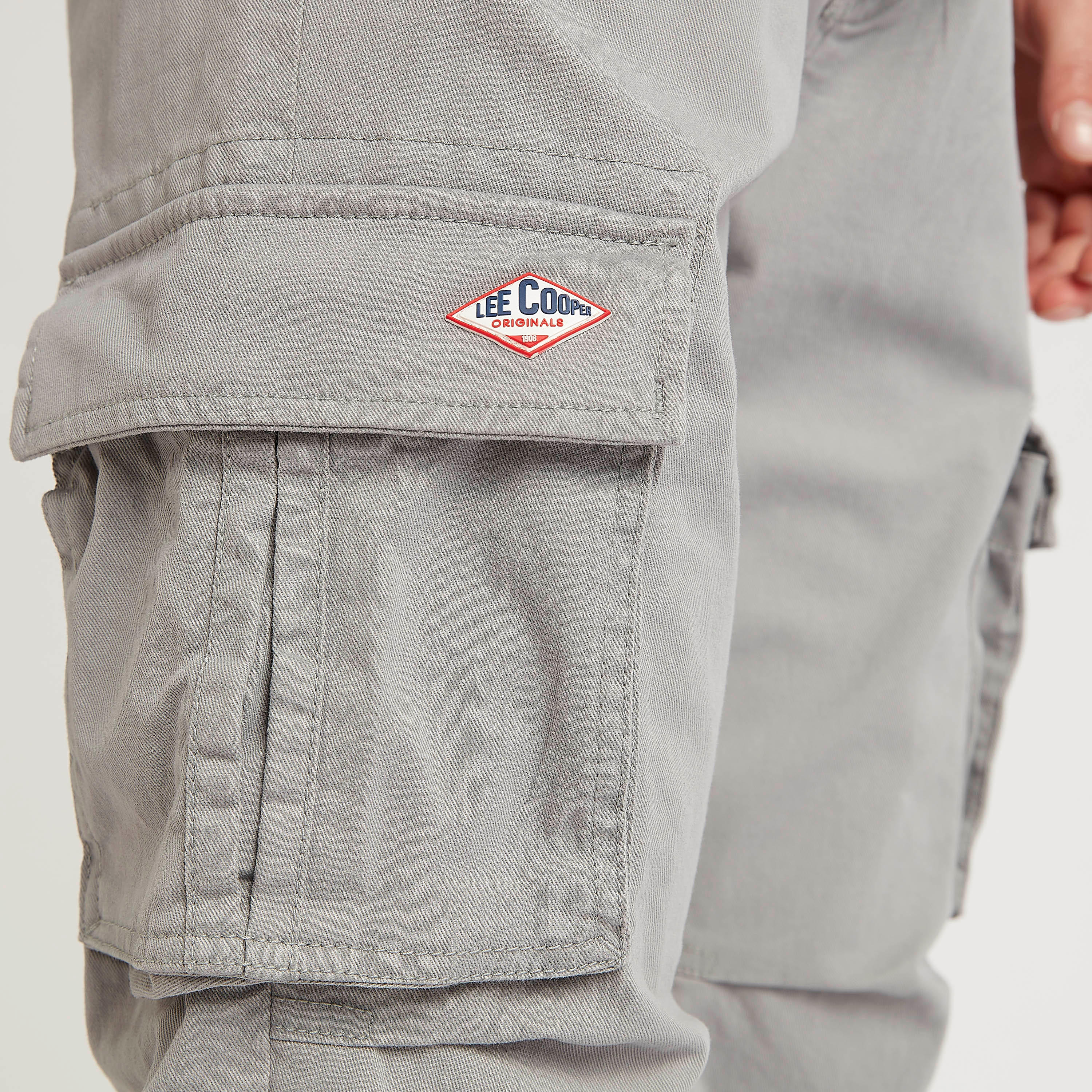 بنطلون كارجو سكيني فيت بخصر منخفض وزر إغلاق من لي كوبر-men-clothing-bottoms-joggers-image-3