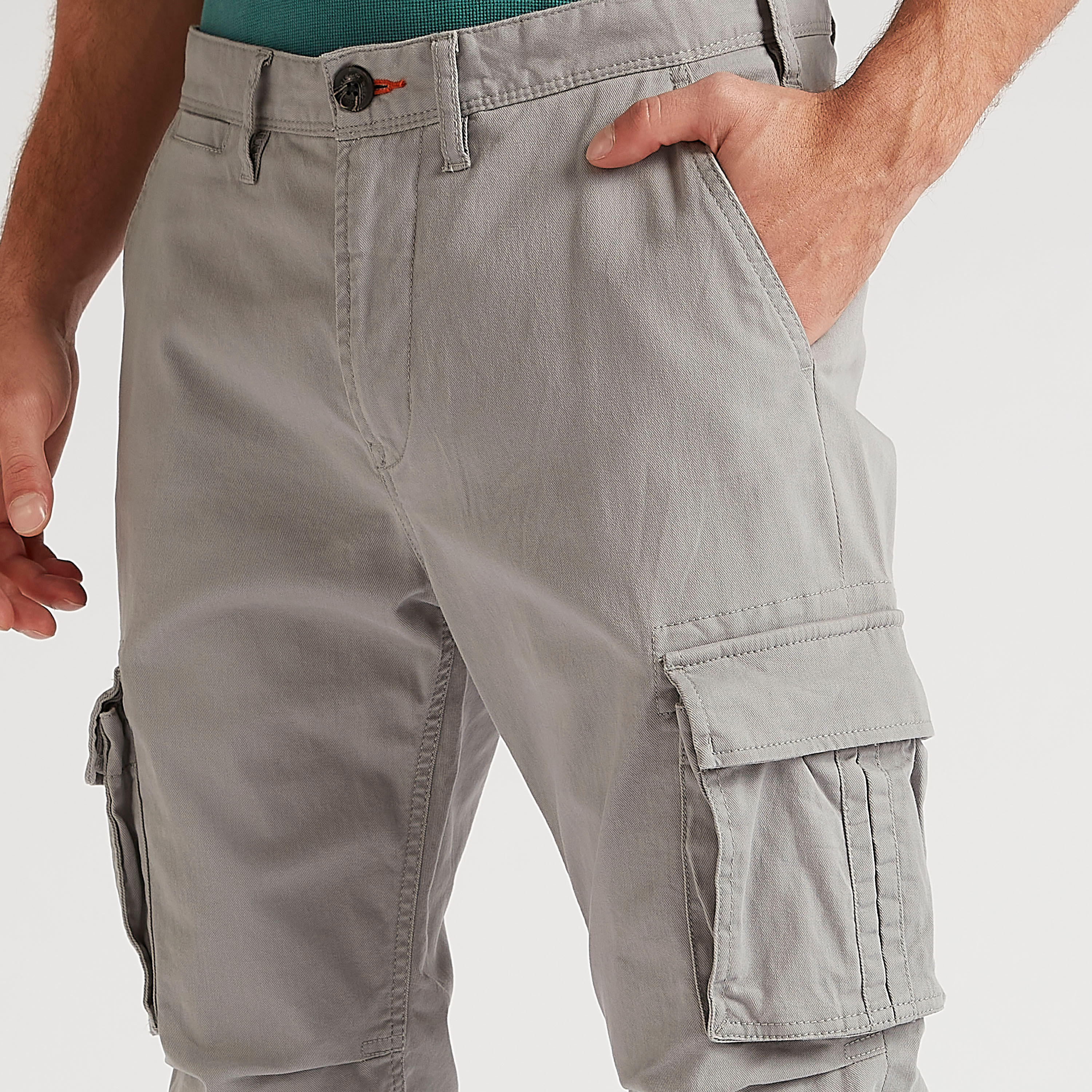 بنطلون كارجو سكيني فيت بخصر منخفض وزر إغلاق من لي كوبر-men-clothing-bottoms-joggers-image-5