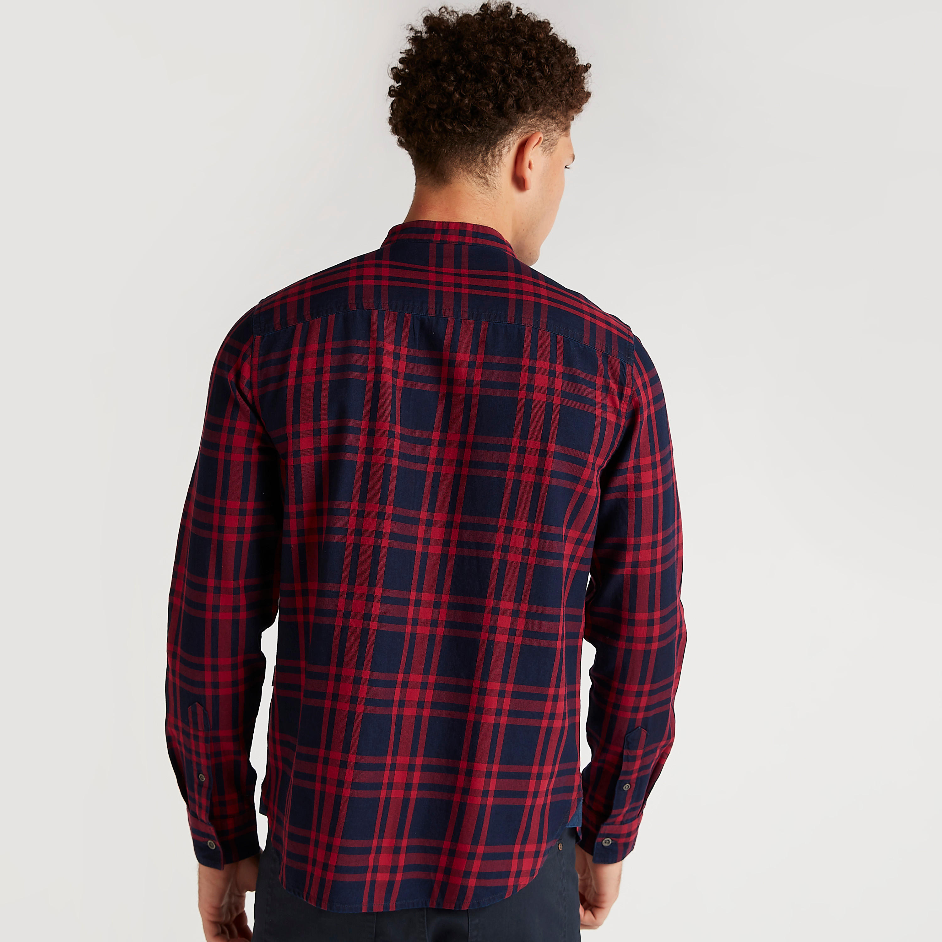 قميص كاروهات بياقة ماندرين وجيوب على الصدر-men-clothing-shirts-image-4