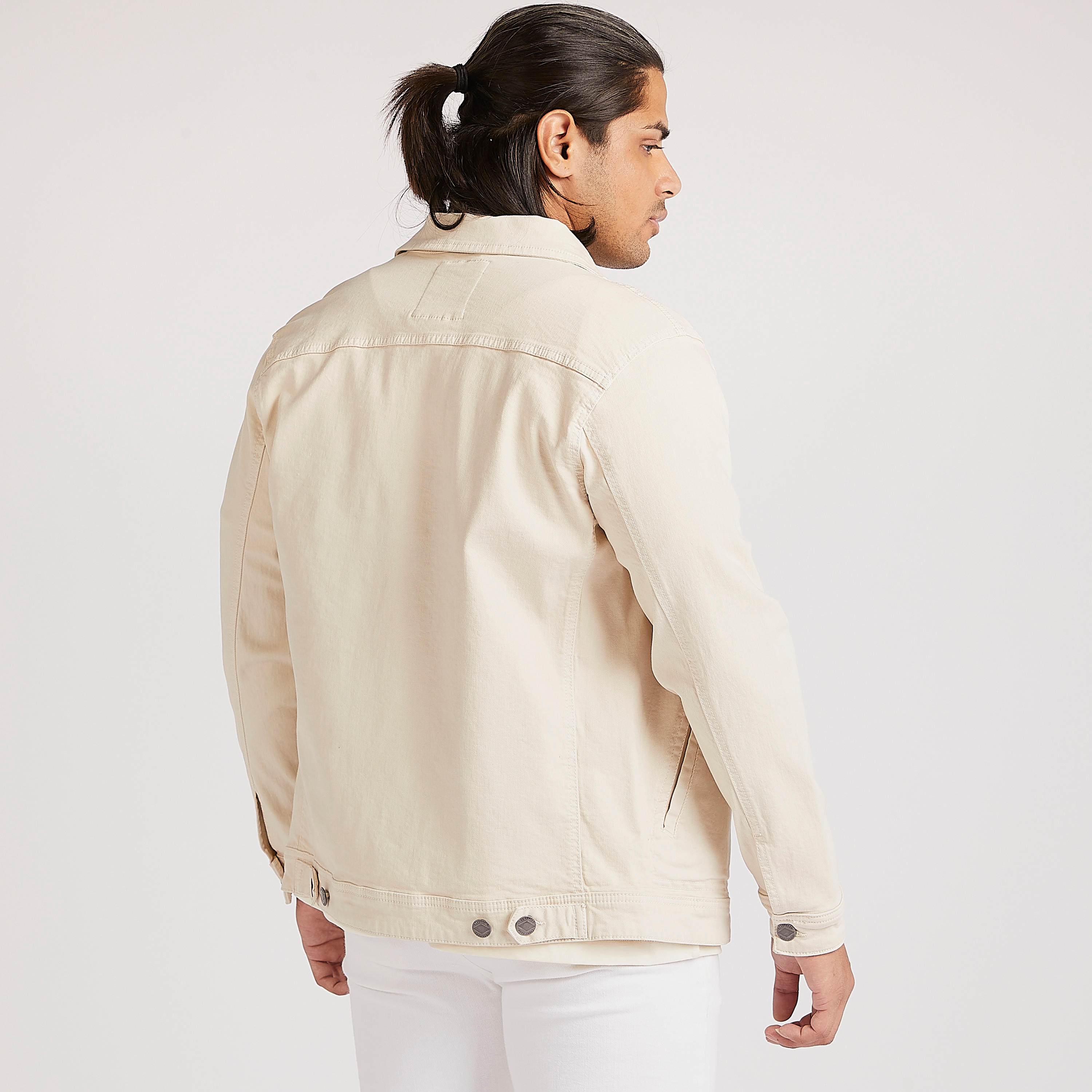 جاكيت بومبر دنيم سادة بزر إغلاق وأكمام طويلة من لي كوبر-men-clothing-jacketsandblazers-jackets-image-1