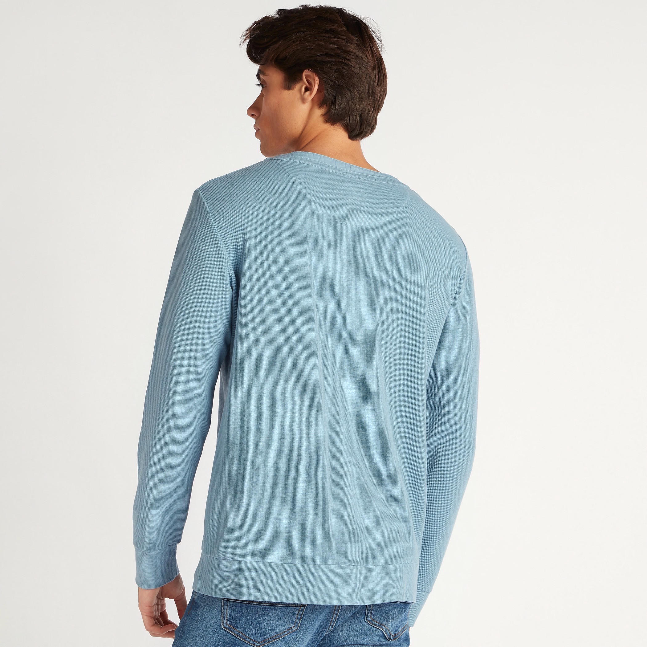 تيشيرت بارز الملمس بياقة بأزرار وأكمام طويلة من لي كوبر-men-clothing-tshirtsandpolos-tshirts-image-4