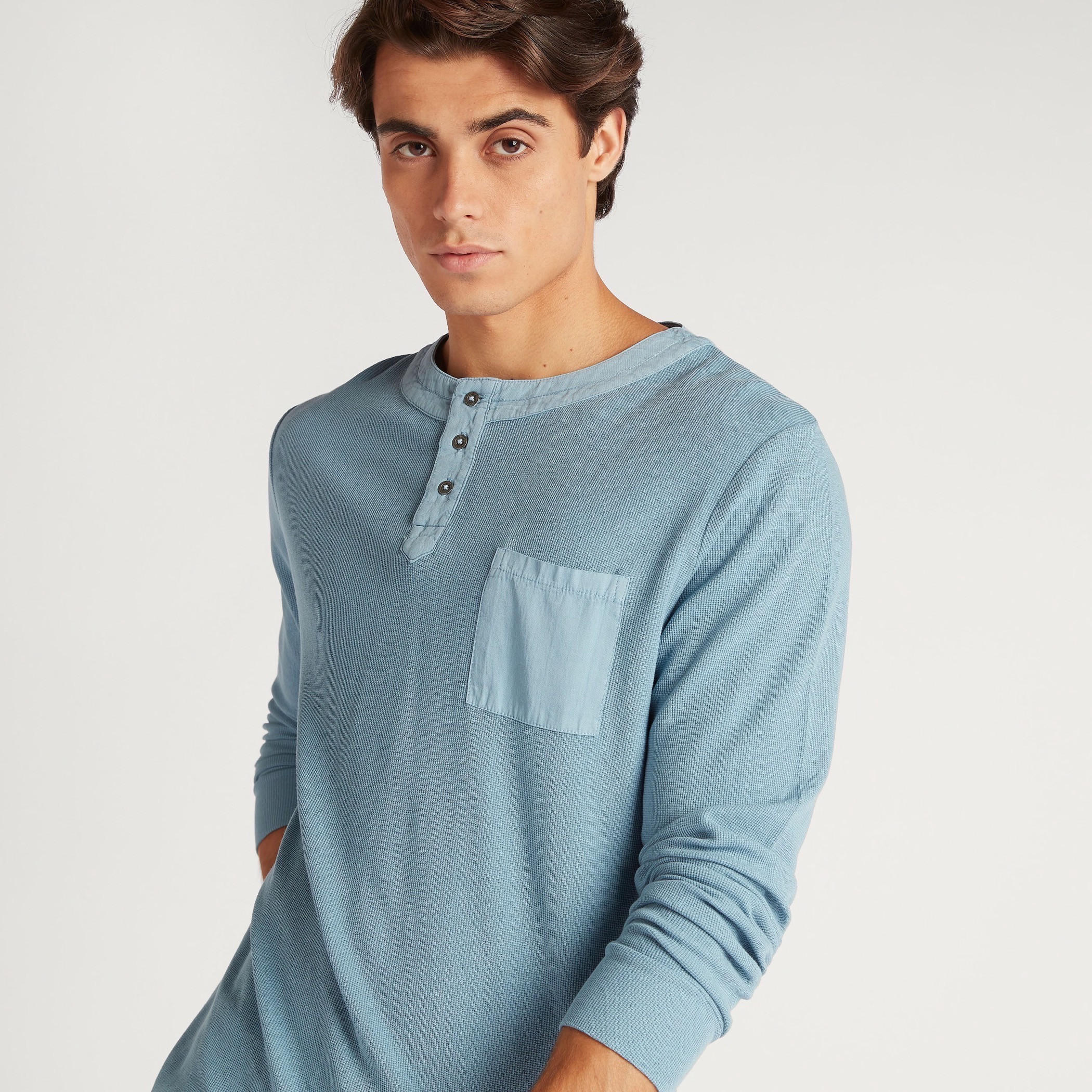تيشيرت بارز الملمس بياقة بأزرار وأكمام طويلة من لي كوبر-men-clothing-tshirtsandpolos-tshirts-image-6