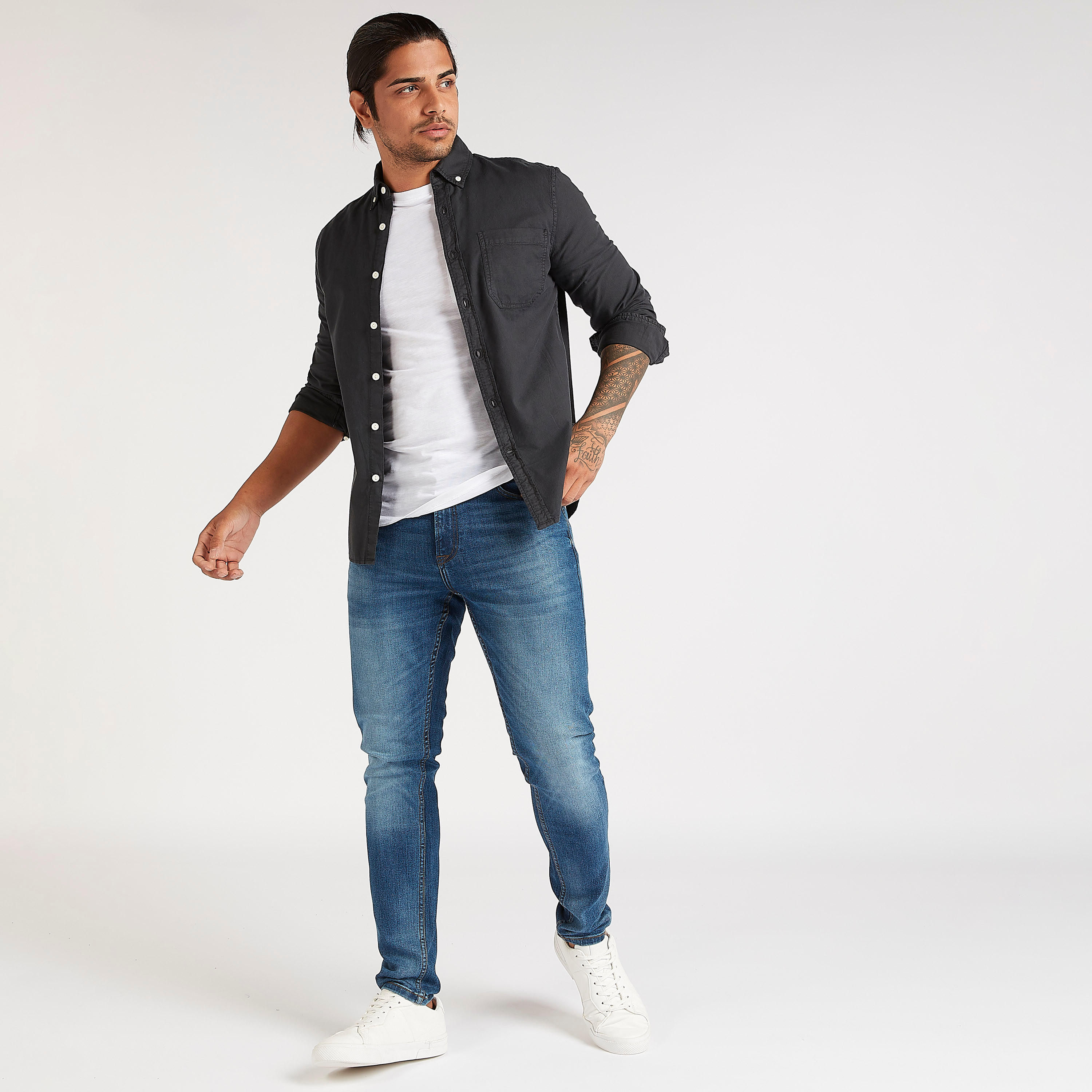 قميص سليم فيت بارز الملمس بجيب خارجي من لي كوبر-men-clothing-shirts-image-3