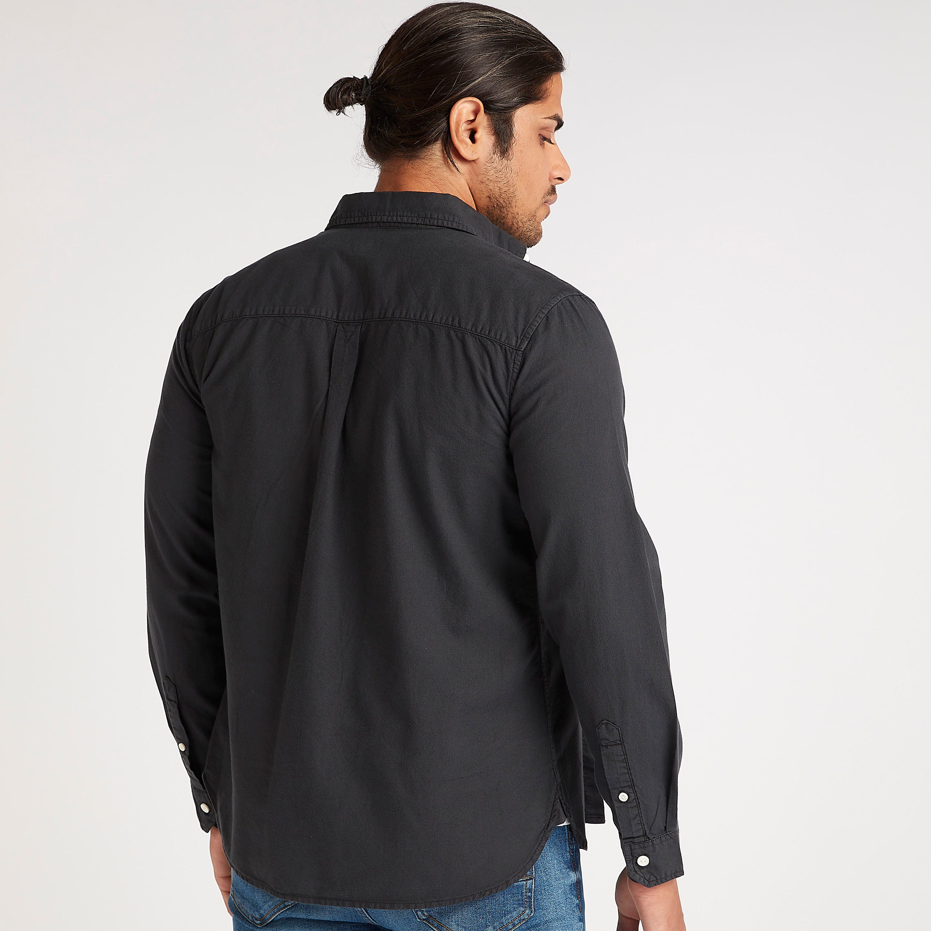 قميص سليم فيت بارز الملمس بجيب خارجي من لي كوبر-men-clothing-shirts-image-4