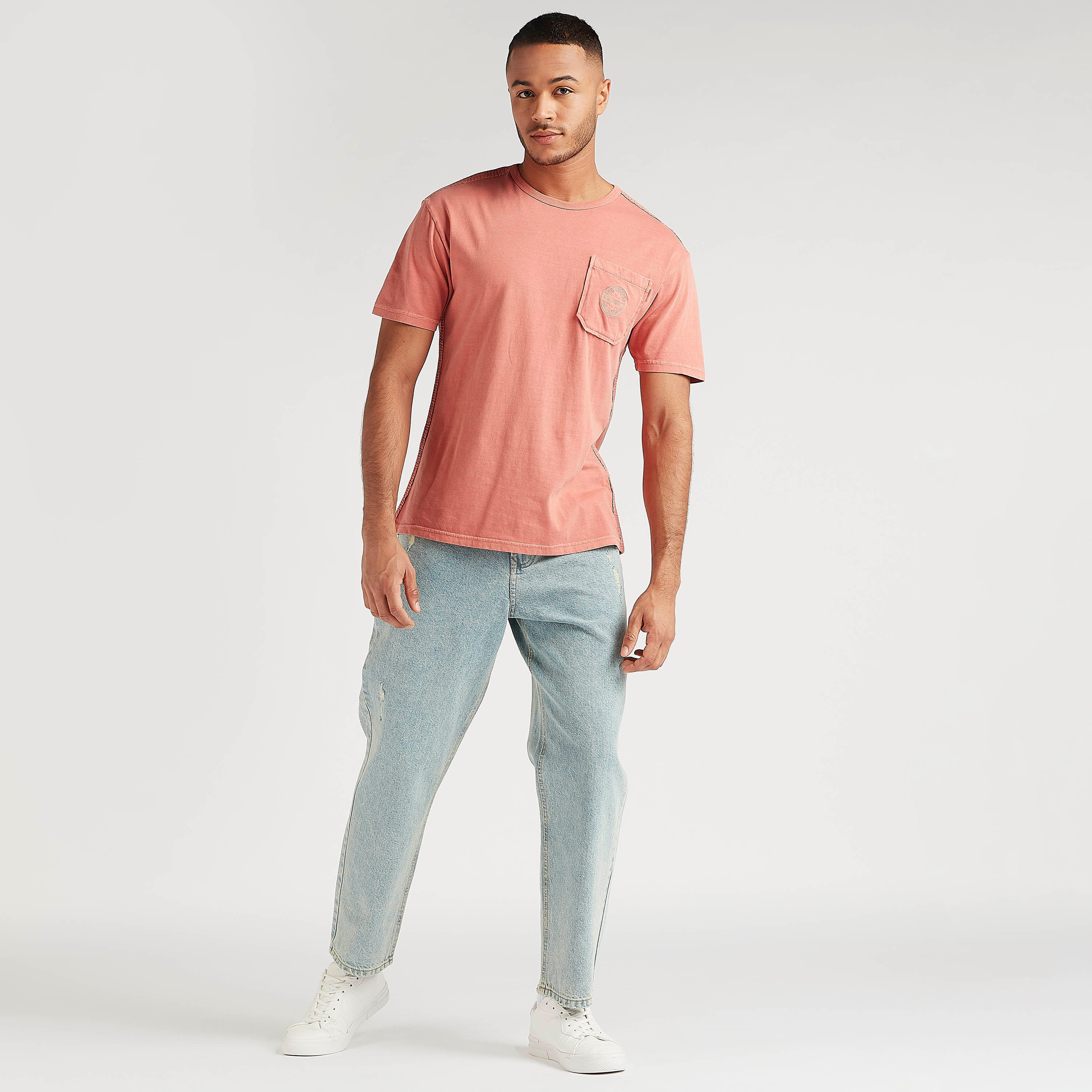 بنطلون جينز دنيم ممزّق بقصّة مريحة وخصر متوسّط الارتفاع من لي كوبر-men-clothing-bottoms-jeans-image-5
