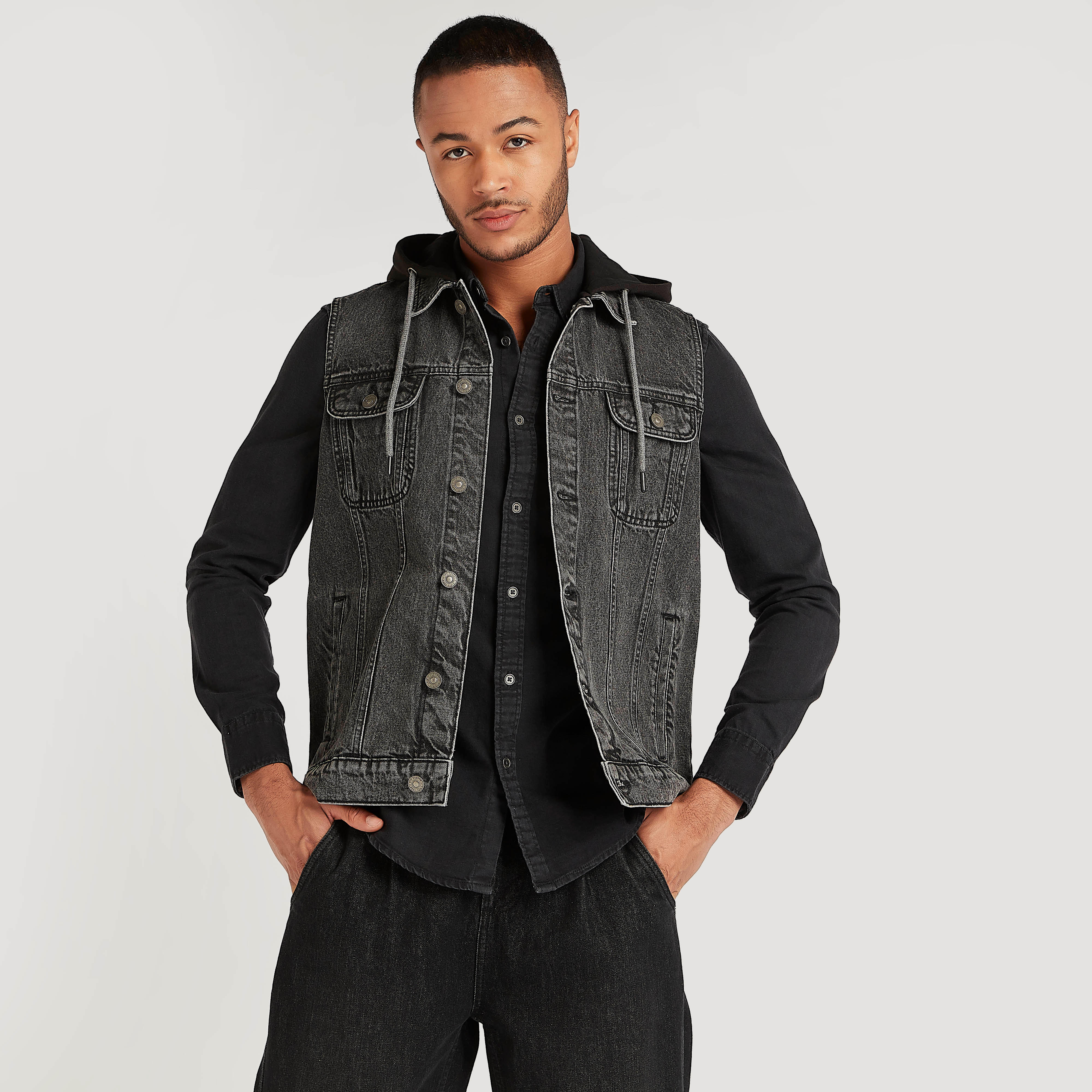 جاكيت دنيم سليم فيت دون أكمام من لي كوبر-men-clothing-jacketsandblazers-jackets-image-10