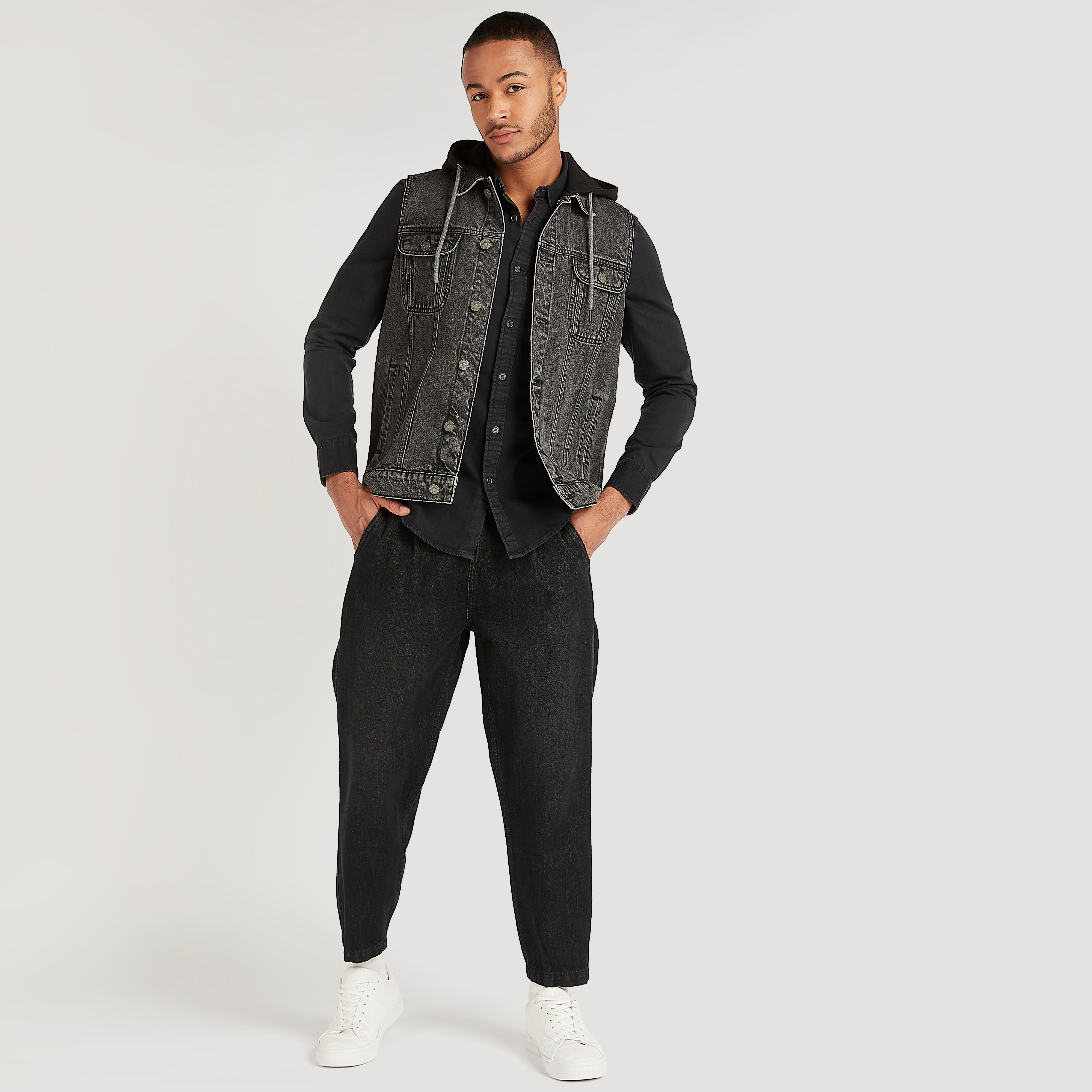 جاكيت دنيم سليم فيت دون أكمام من لي كوبر-men-clothing-jacketsandblazers-jackets-image-9