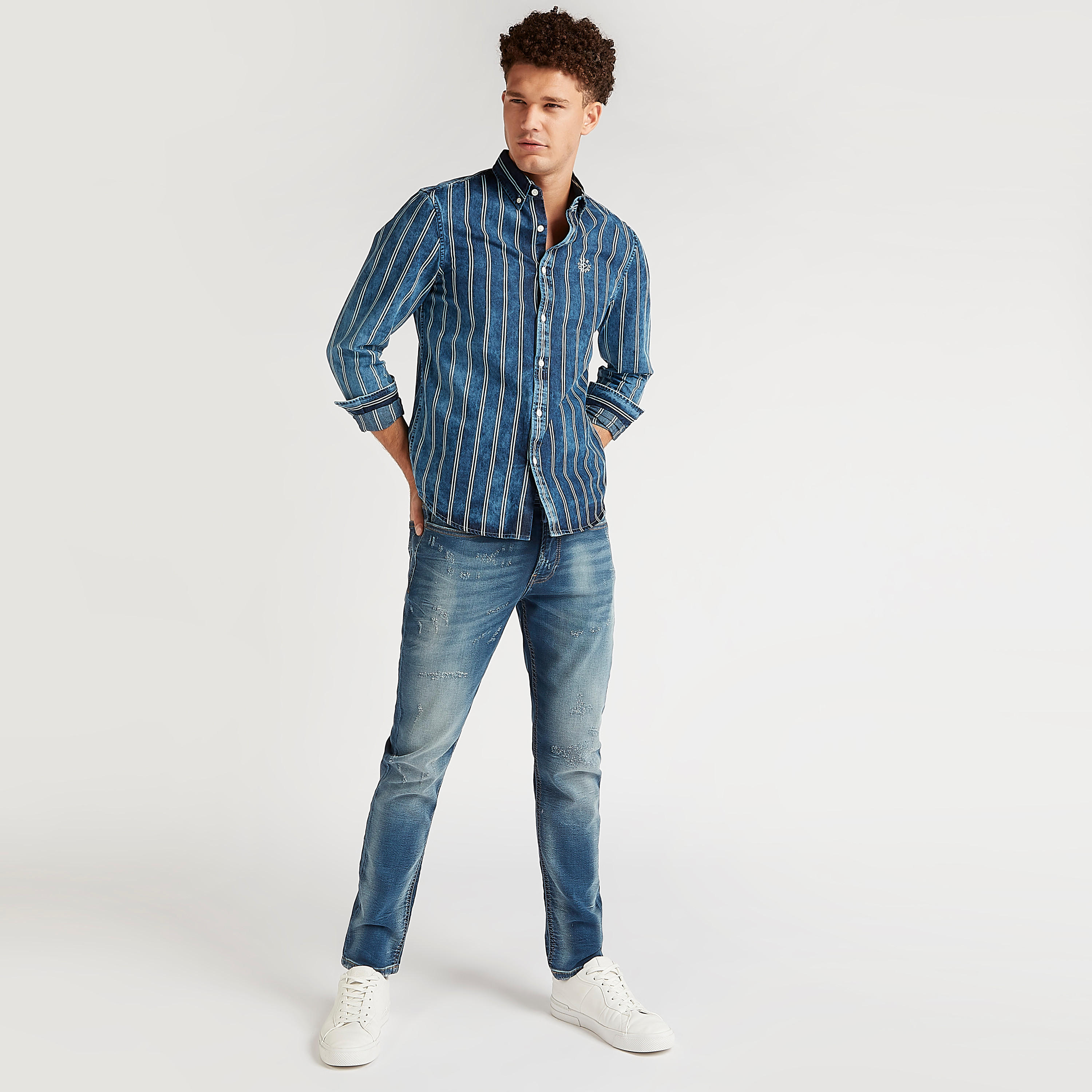 قميص مقلّم بأكمام طويلة وزر سفلي من لي كوبر-men-clothing-shirts-image-5