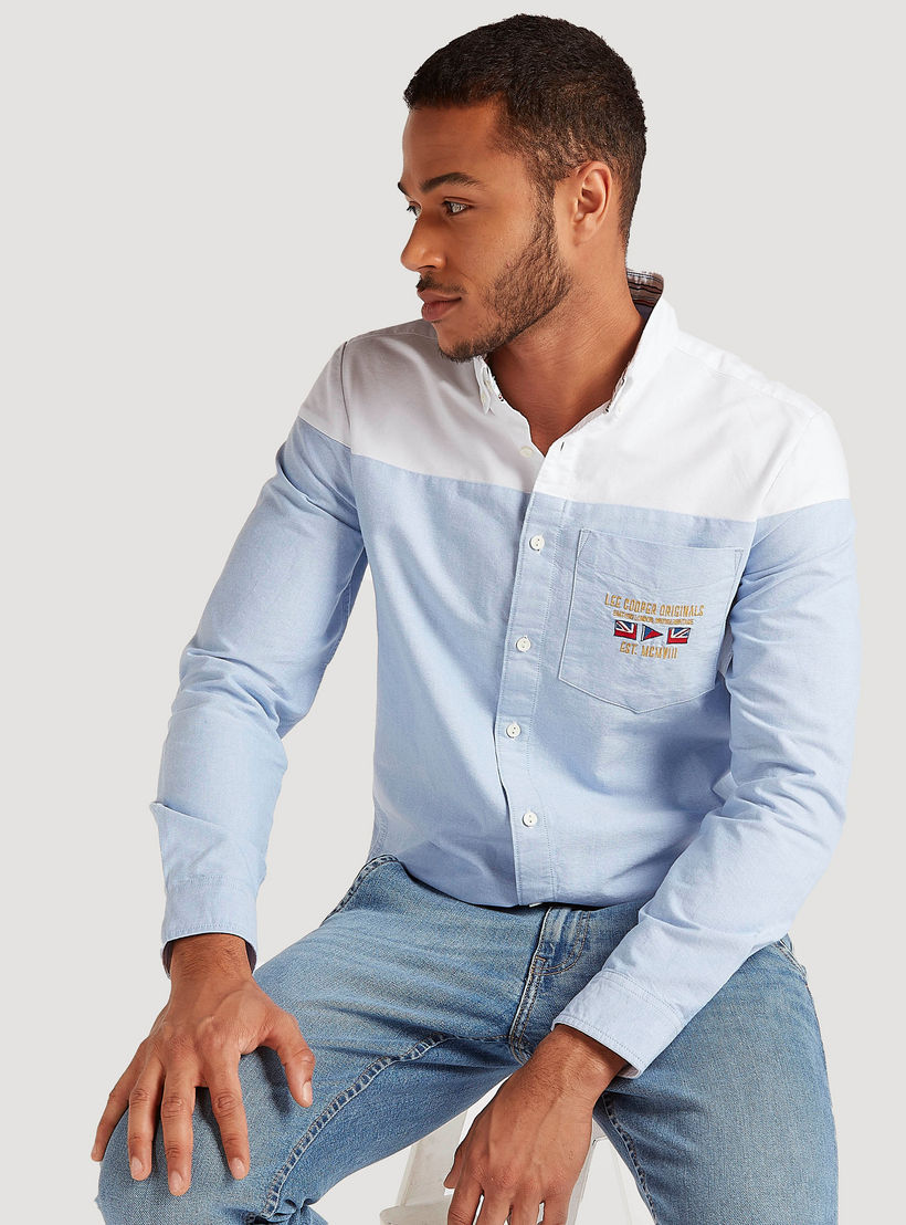 قميص بقصّة سليم وتصاميم مغايرة وأكمام طويلة من لي كوبر-men-clothing-shirts-image-6