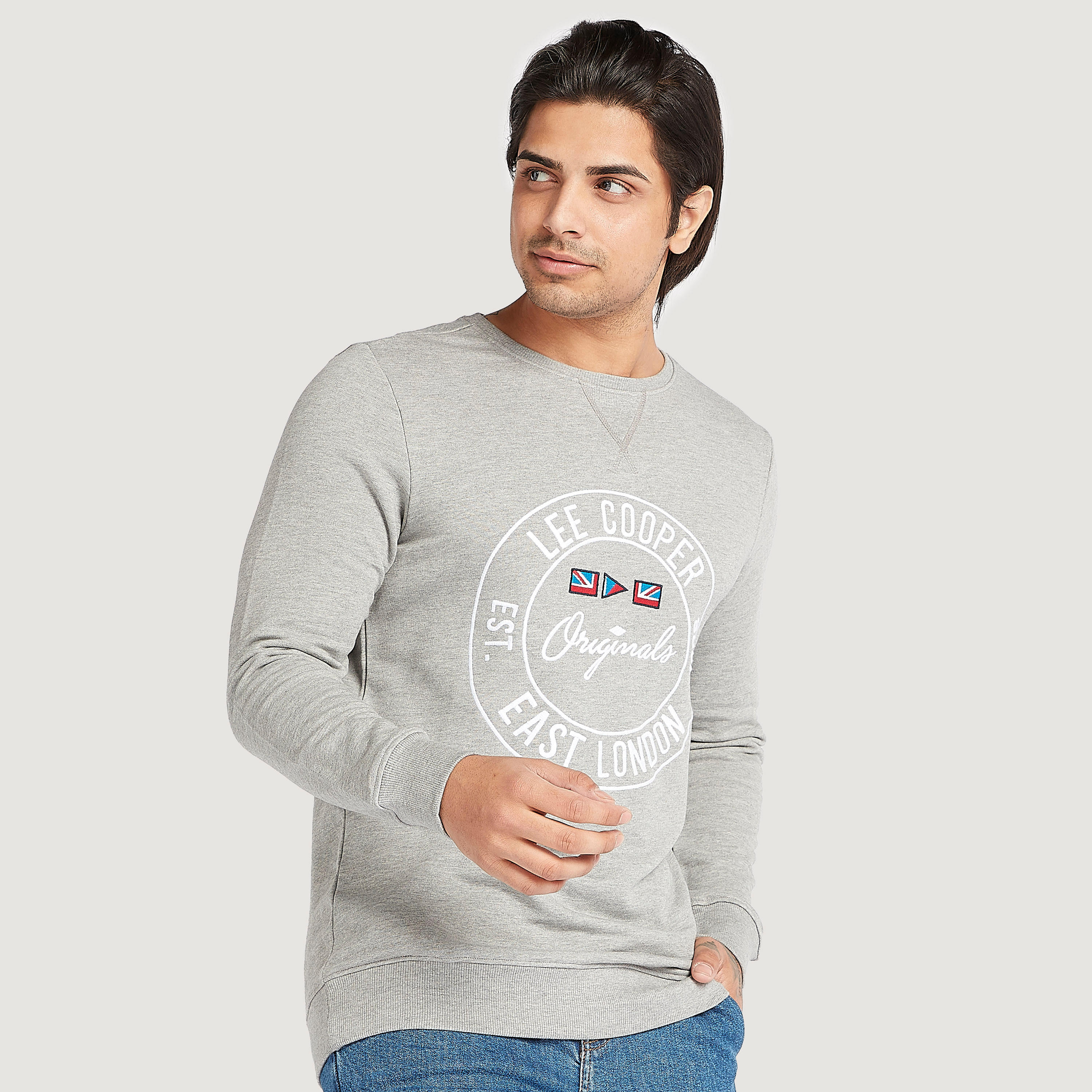 سويت شيرت بياقة ضيّقة وأكمام طويلة وطبعات من لي كوبر-men-winterwear-hoodiesandsweatshirts-image-5