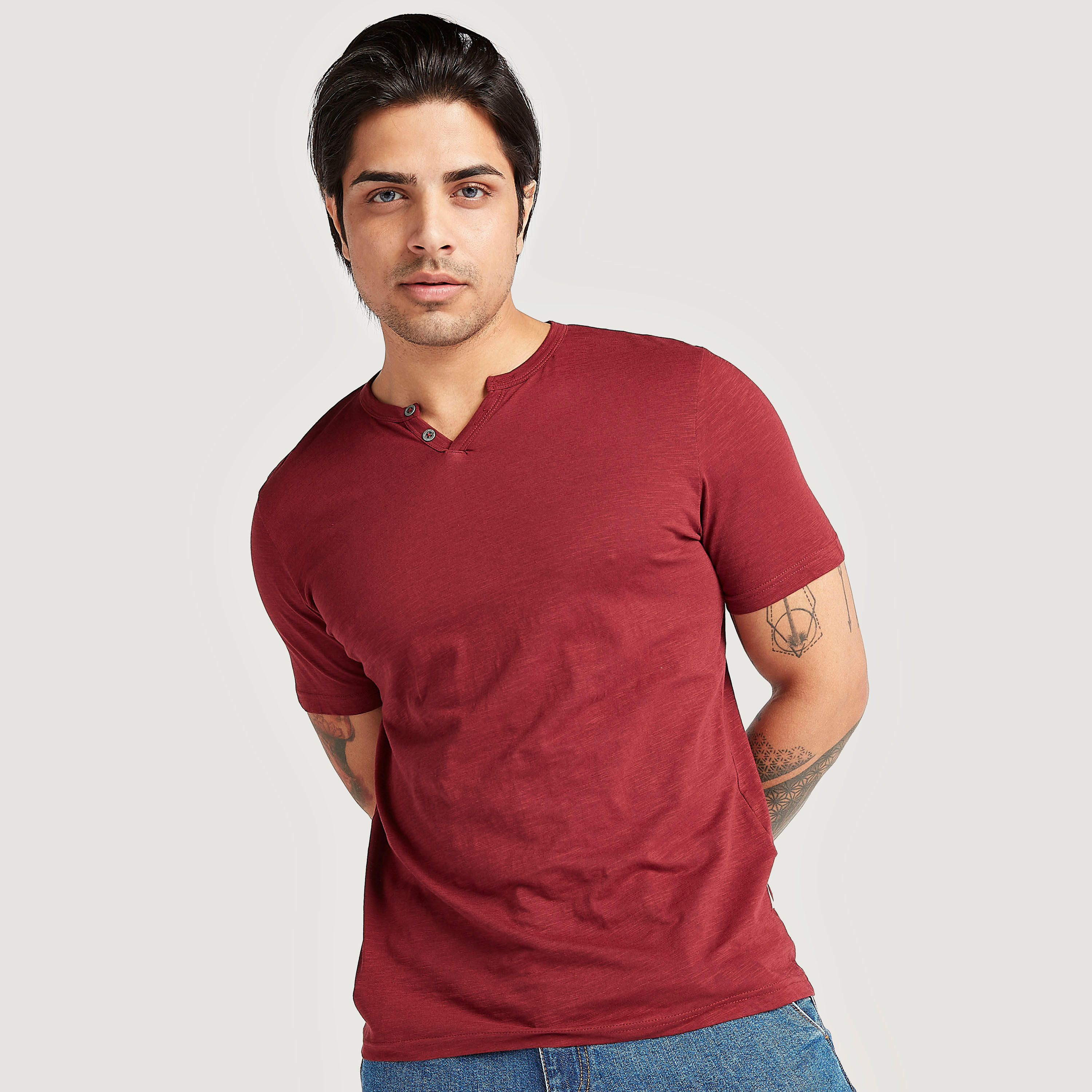 تيشيرت بياقة هينلي وأكمام قصيرة من لي كوبر-men-clothing-tshirtsandpolos-tshirts-image-1