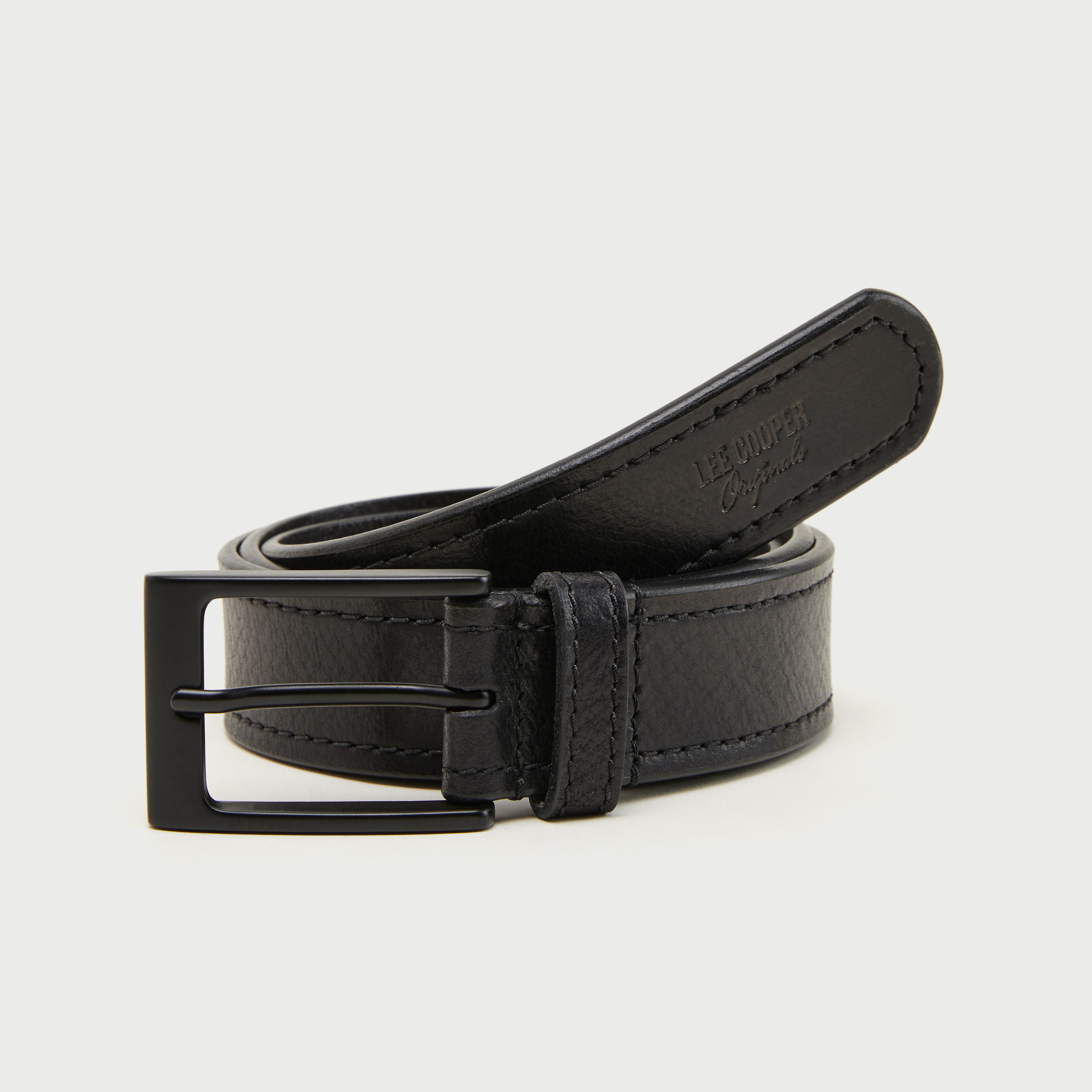 حزام خصر جلد بارز الملمس بإبزيم بدبّوس من لي كوبر-men-beltsandwallets-belts-image-1