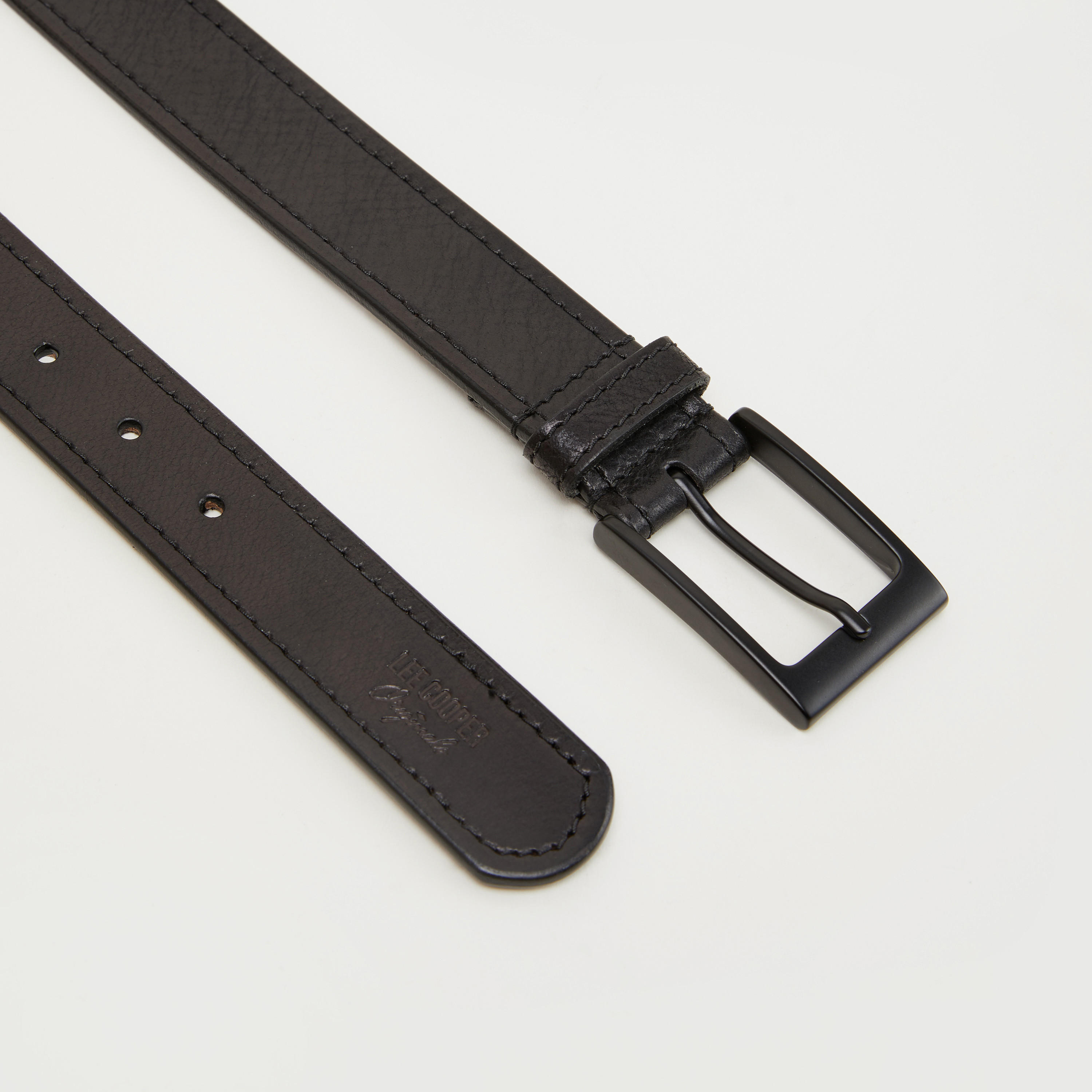 حزام خصر جلد بارز الملمس بإبزيم بدبّوس من لي كوبر-men-beltsandwallets-belts-image-5