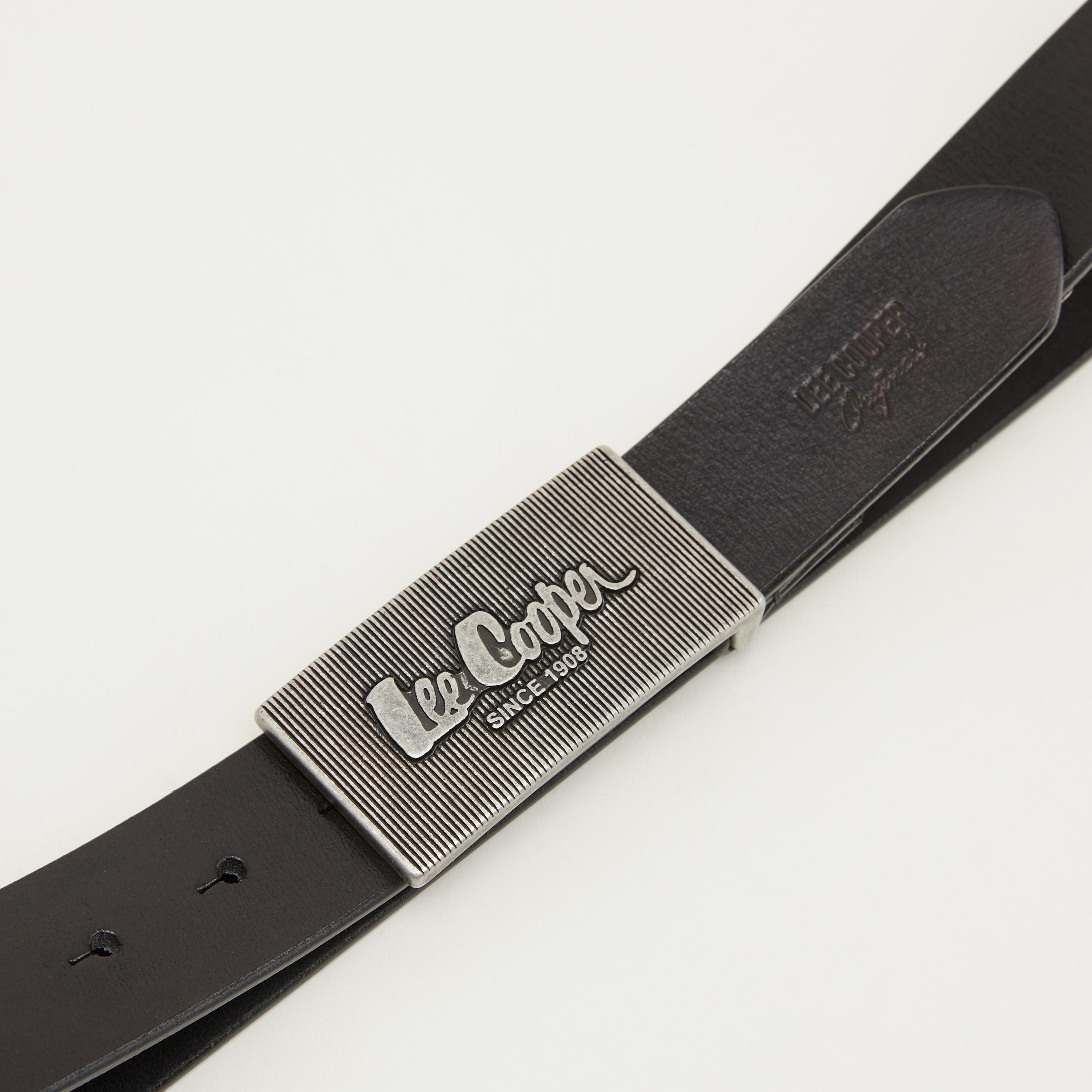 حزام خصر جلد بارز الملمس بإبزيم إغلاق من لي كوبر-men-beltsandwallets-belts-image-3