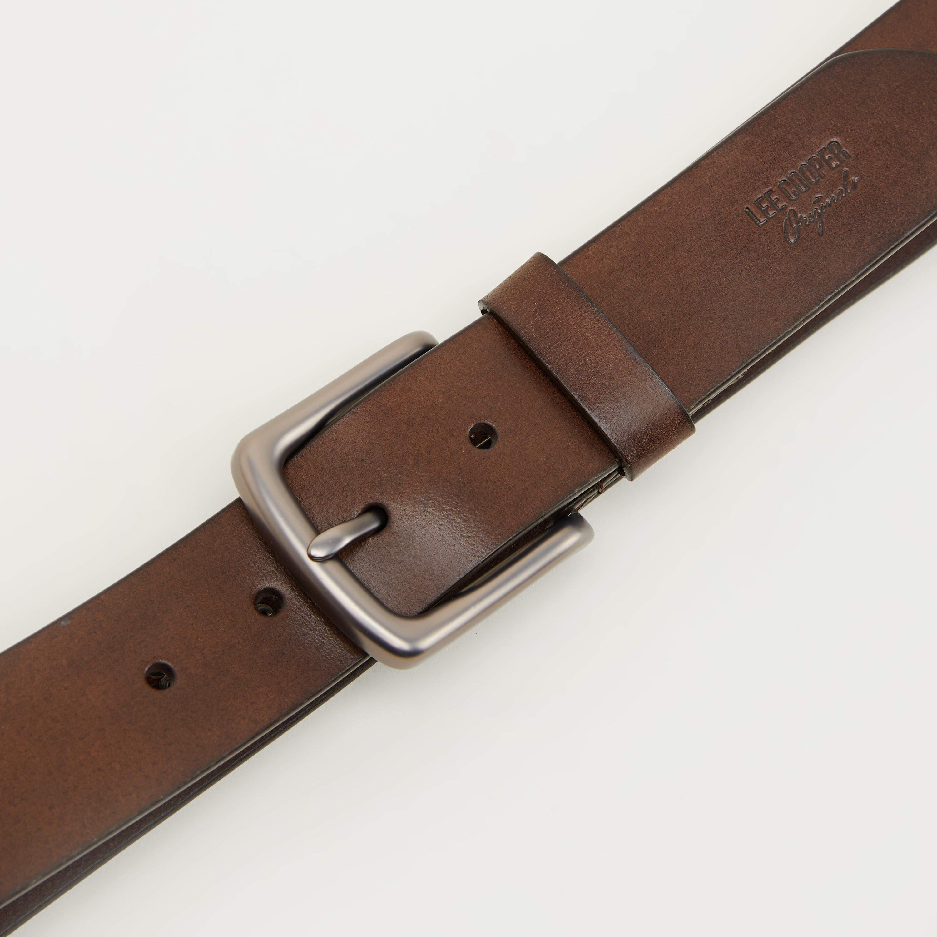 حزام خصر جلد مزيّن بإبزيم بدبّوس من لي كوبر-men-beltsandwallets-belts-image-4