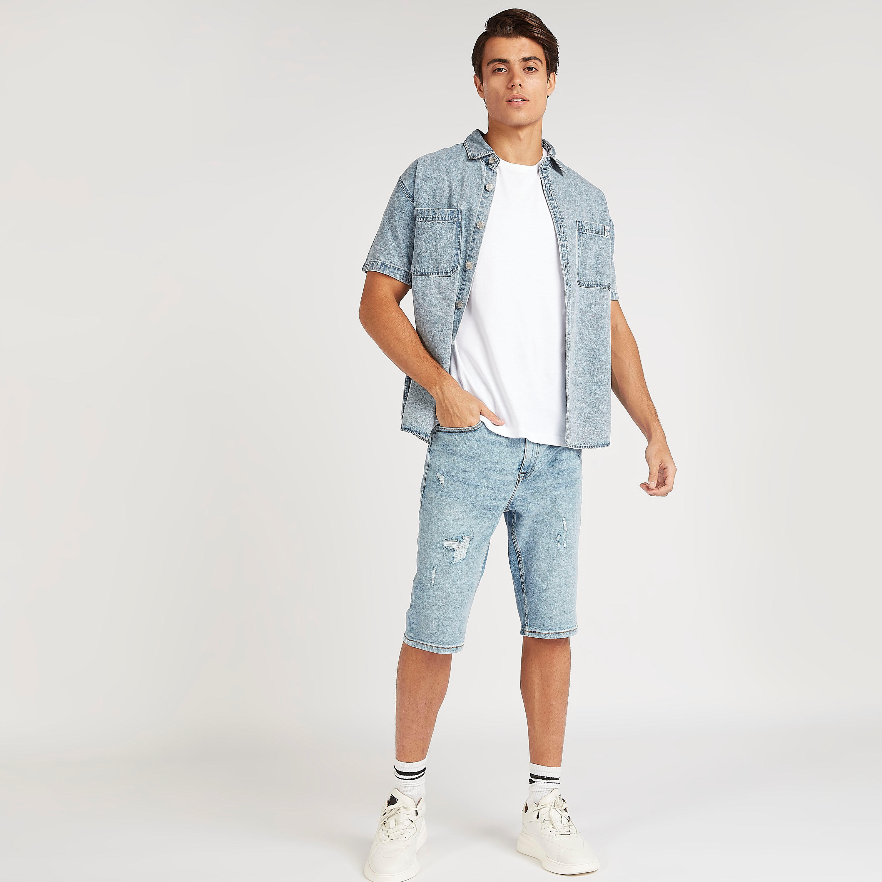 شورت سادة مضلّع بخصر متوسّط الارتفاع وجيوب من لي كوبر-men-clothing-bottoms-shorts-image-3