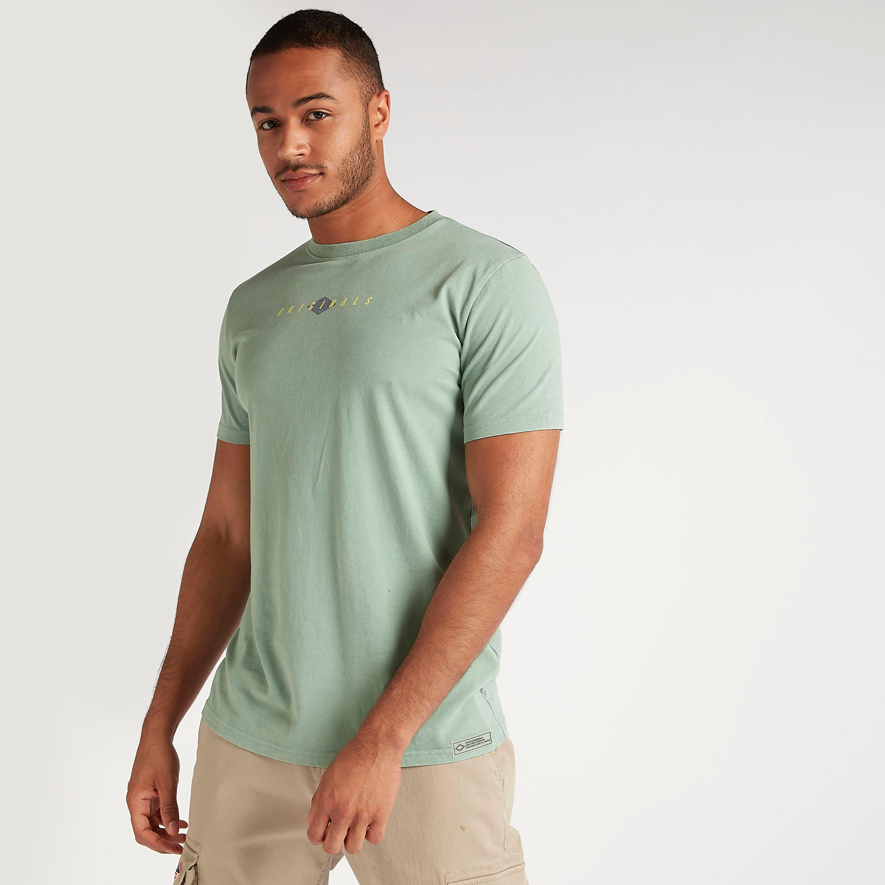تيشيرت بياقة ضيّقة وأكمام قصيرة من لي كوبر-men-clothing-tshirtsandpolos-tshirts-image-7