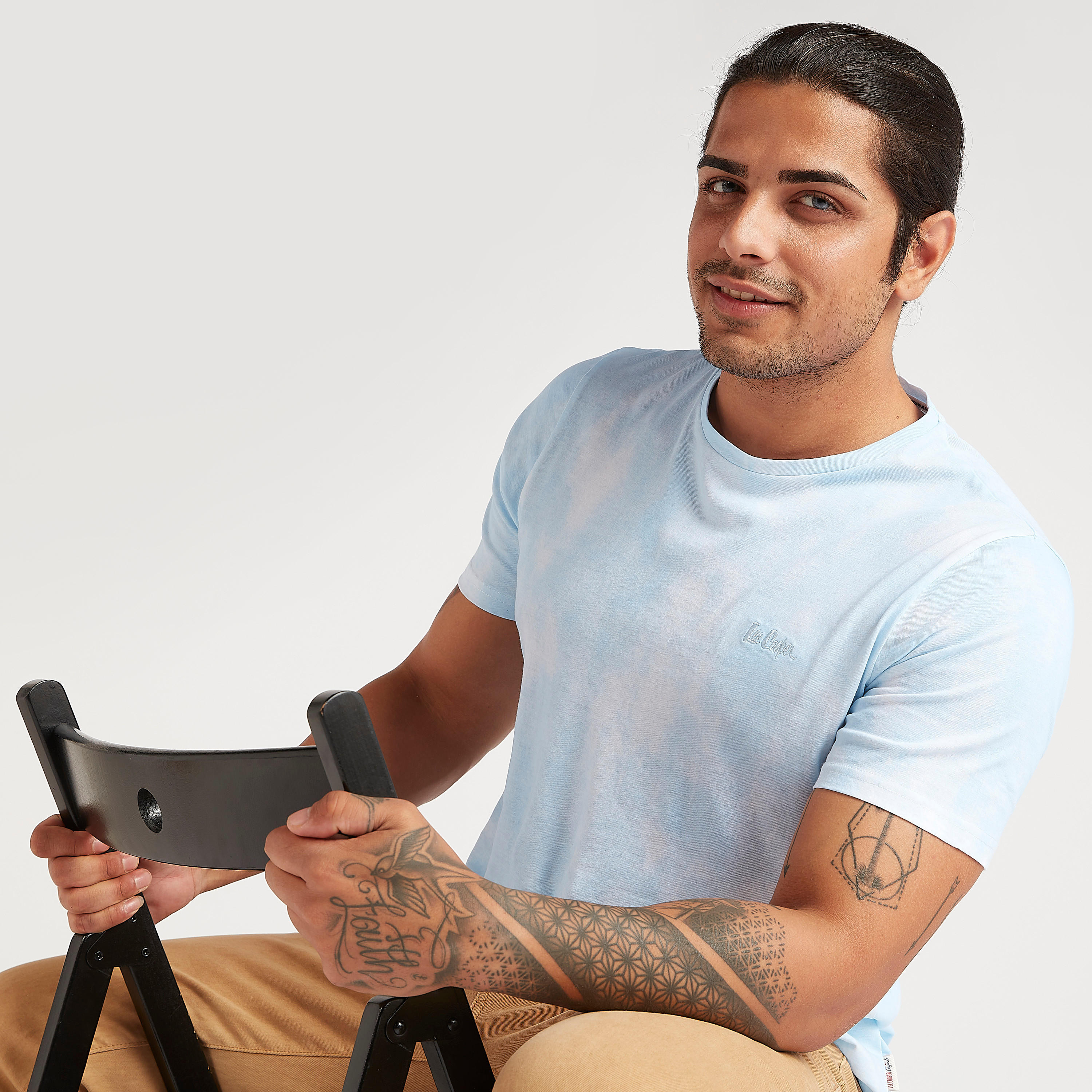 تيشيرت بياقة ضيّقة وأكمام قصيرة من لي كوبر-men-clothing-tshirtsandpolos-tshirts-image-1