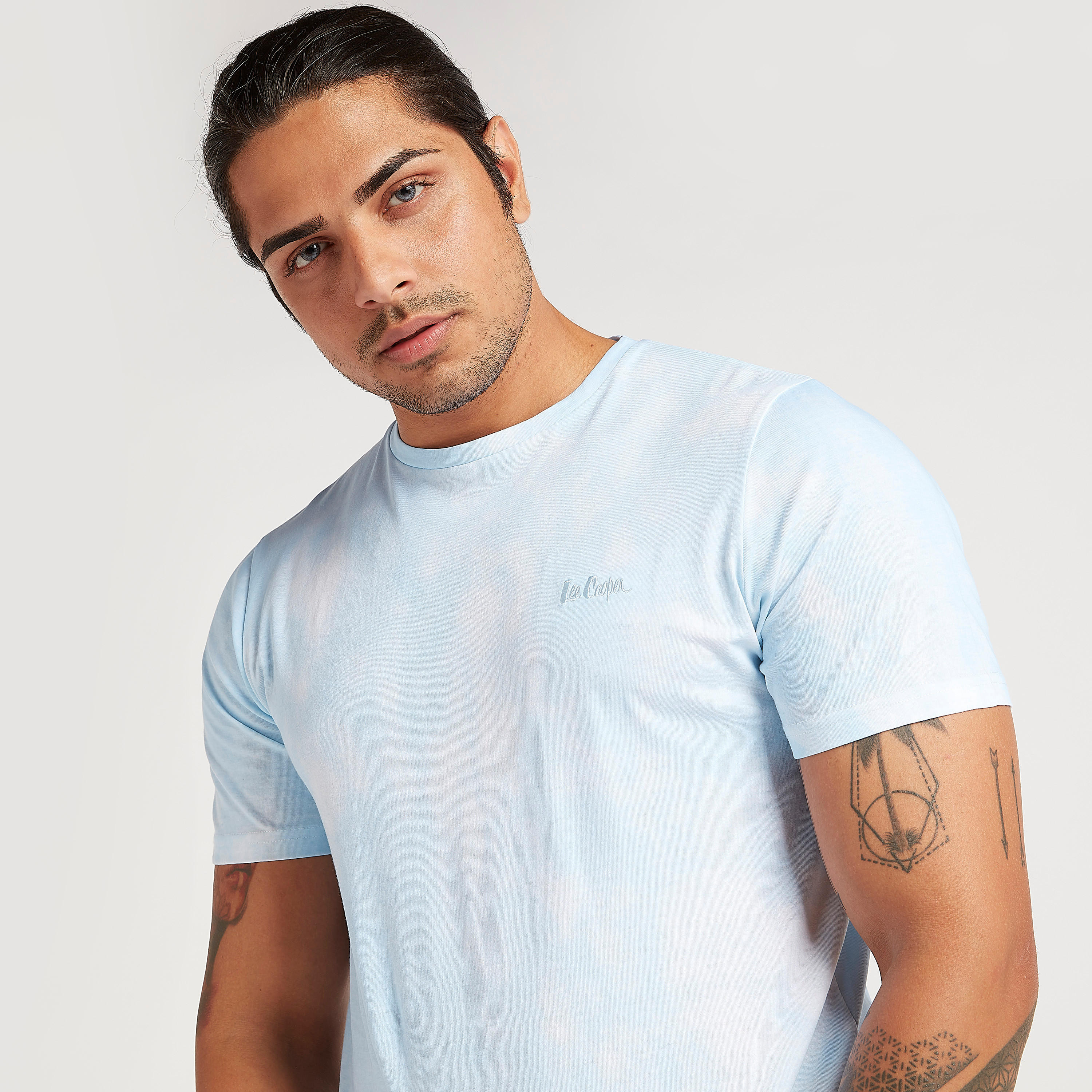 تيشيرت بياقة ضيّقة وأكمام قصيرة من لي كوبر-men-clothing-tshirtsandpolos-tshirts-image-3