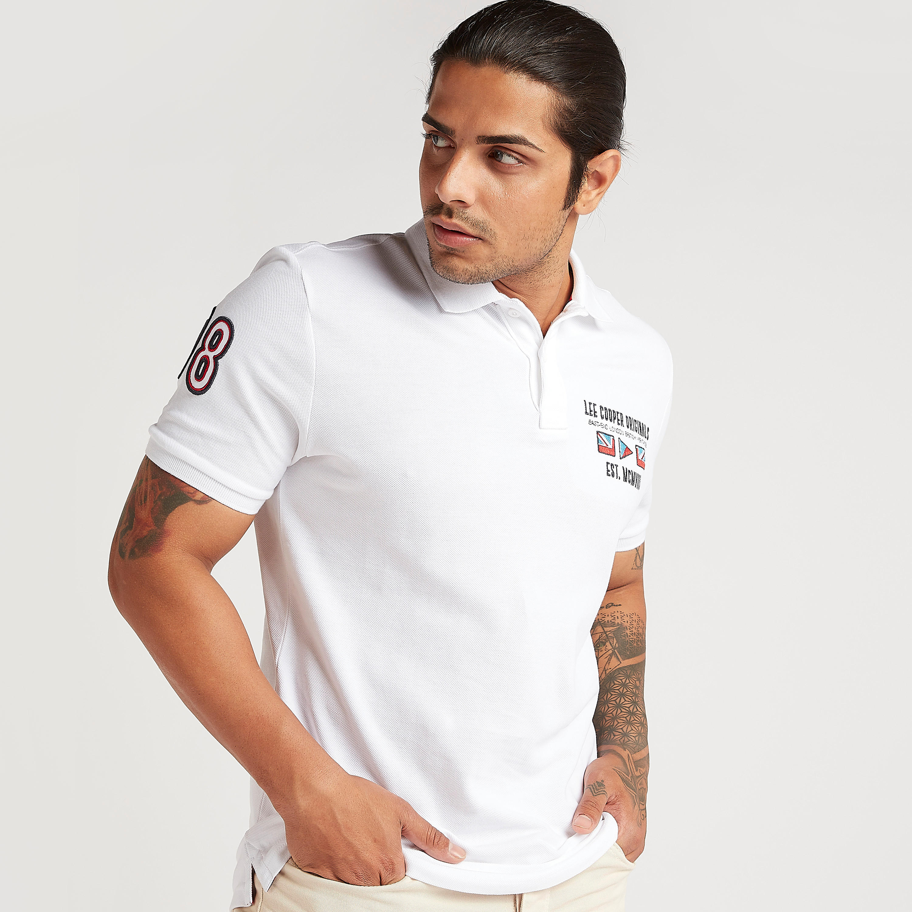 تيشيرت بولو مطرّز بأكمام قصيرة من لي كوبر-men-clothing-tshirtsandpolos-polos-image-1