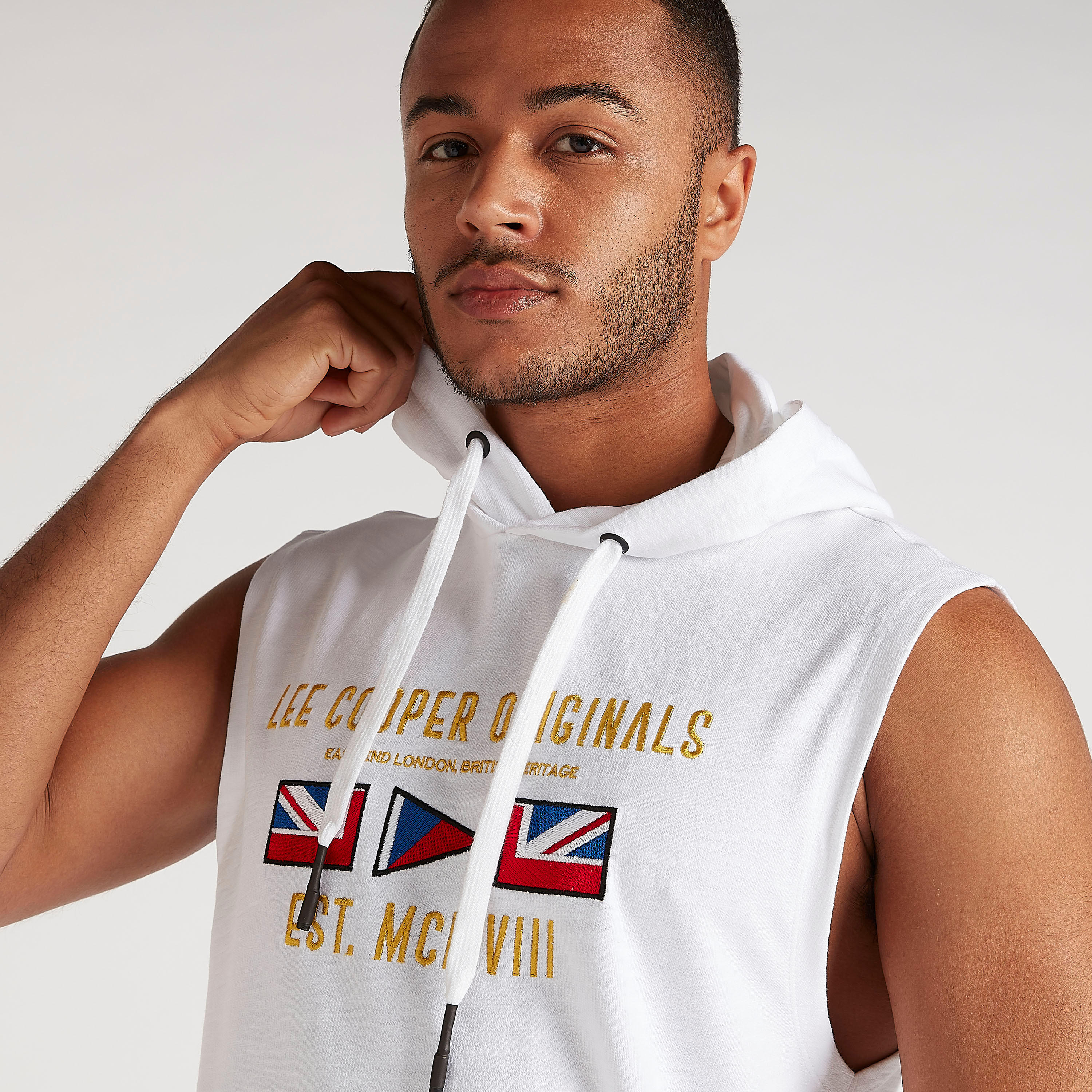هودي دون أكمام بطبعات وجيب كنغر من لي كوبر-men-clothing-tshirtsandpolos-tshirts-image-2