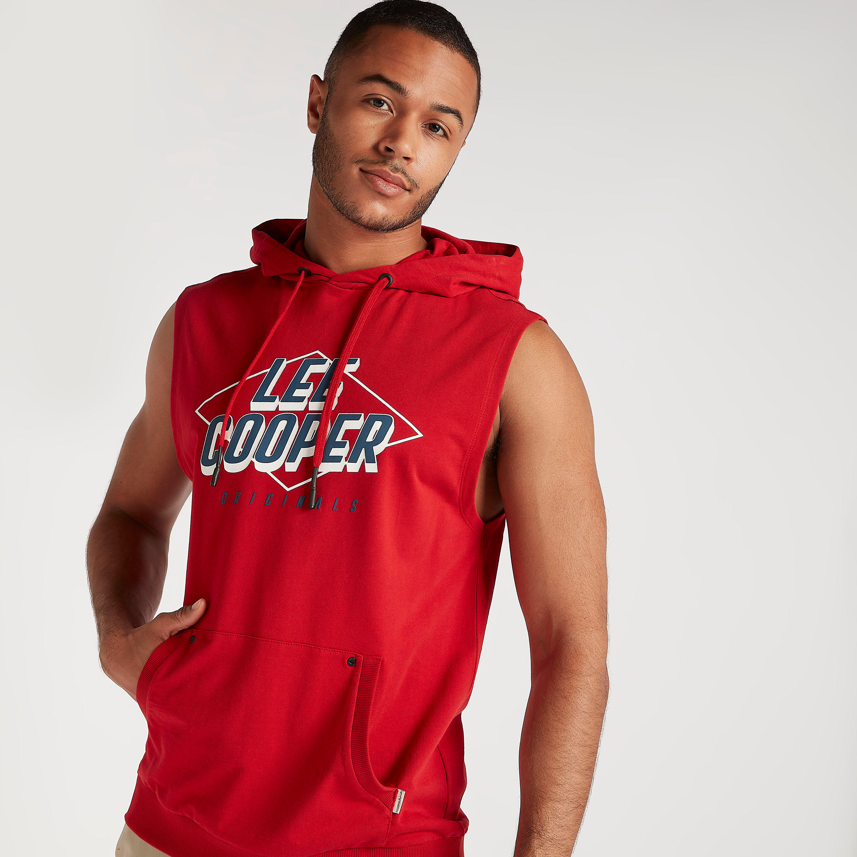 هودي دون أكمام بطبعات وجيب كنغر من لي كوبر-men-clothing-tshirtsandpolos-tshirts-image-1