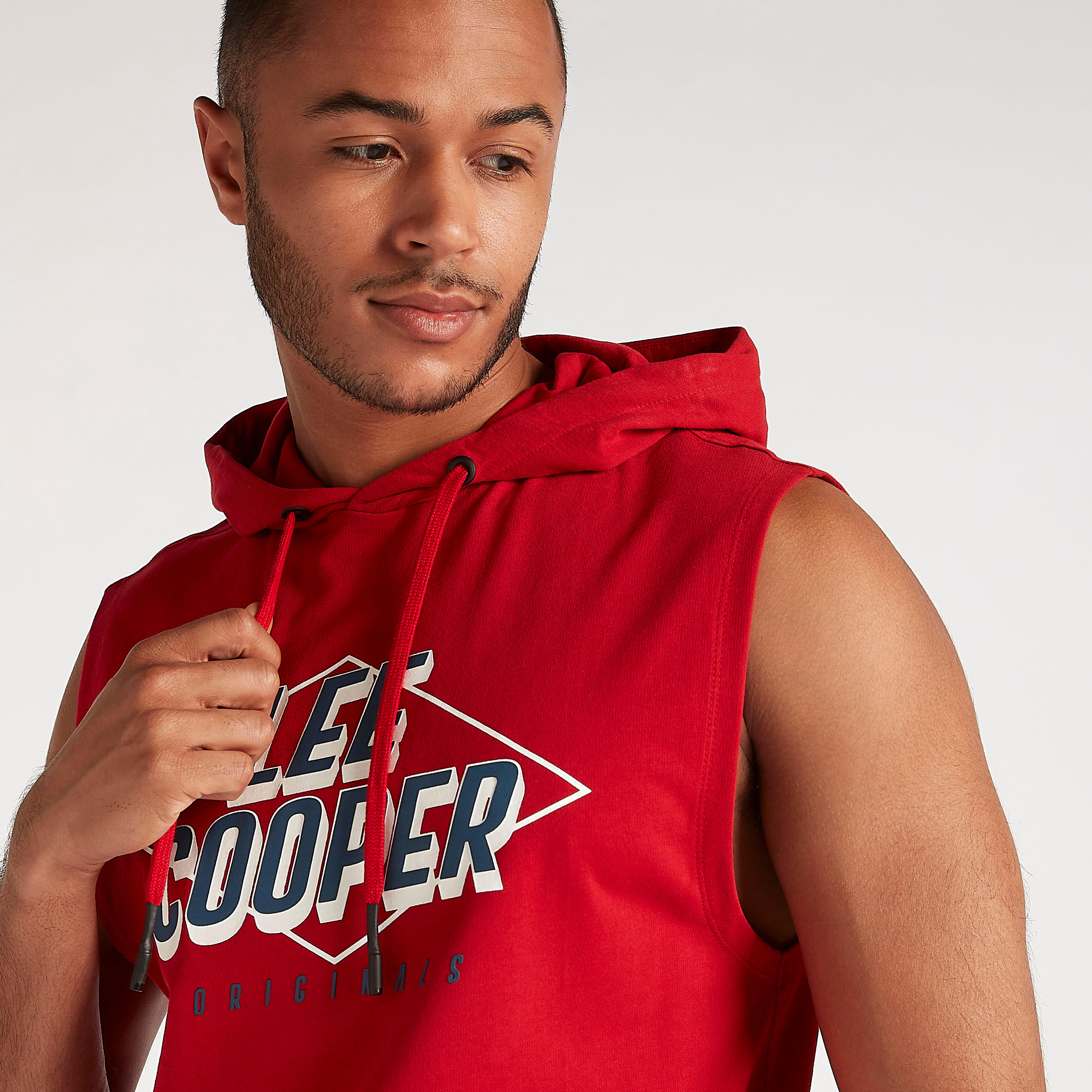 هودي دون أكمام بطبعات وجيب كنغر من لي كوبر-men-clothing-tshirtsandpolos-tshirts-image-3