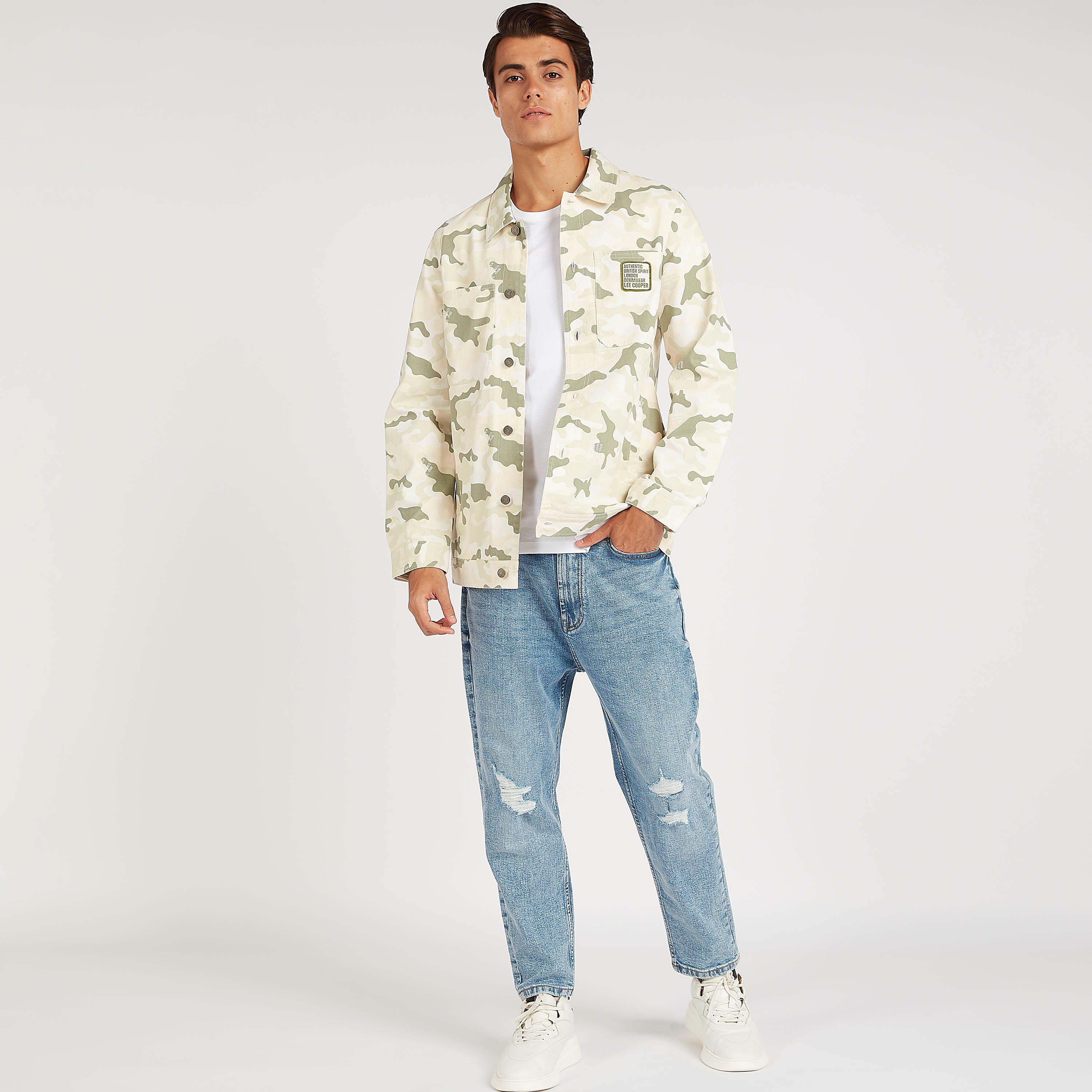 قميص بطبعات مموّهة وأكمام طويلة من لي كوبر-men-clothing-jacketsandblazers-jackets-image-3
