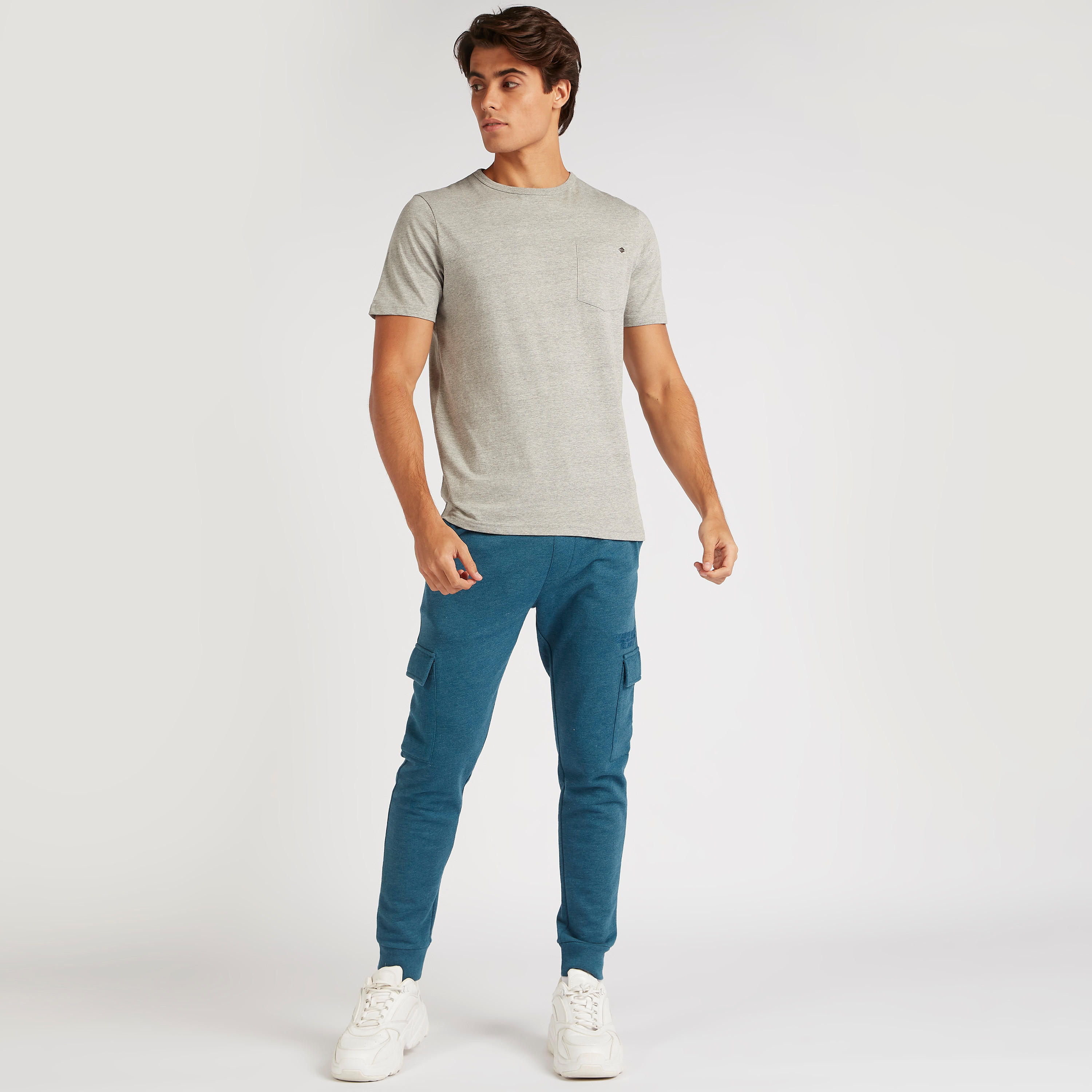 بنطلون رياضي سادة بجيوب وخصر متوسّط الارتفاع من لي كوبر-men-clothing-bottoms-joggers-image-2