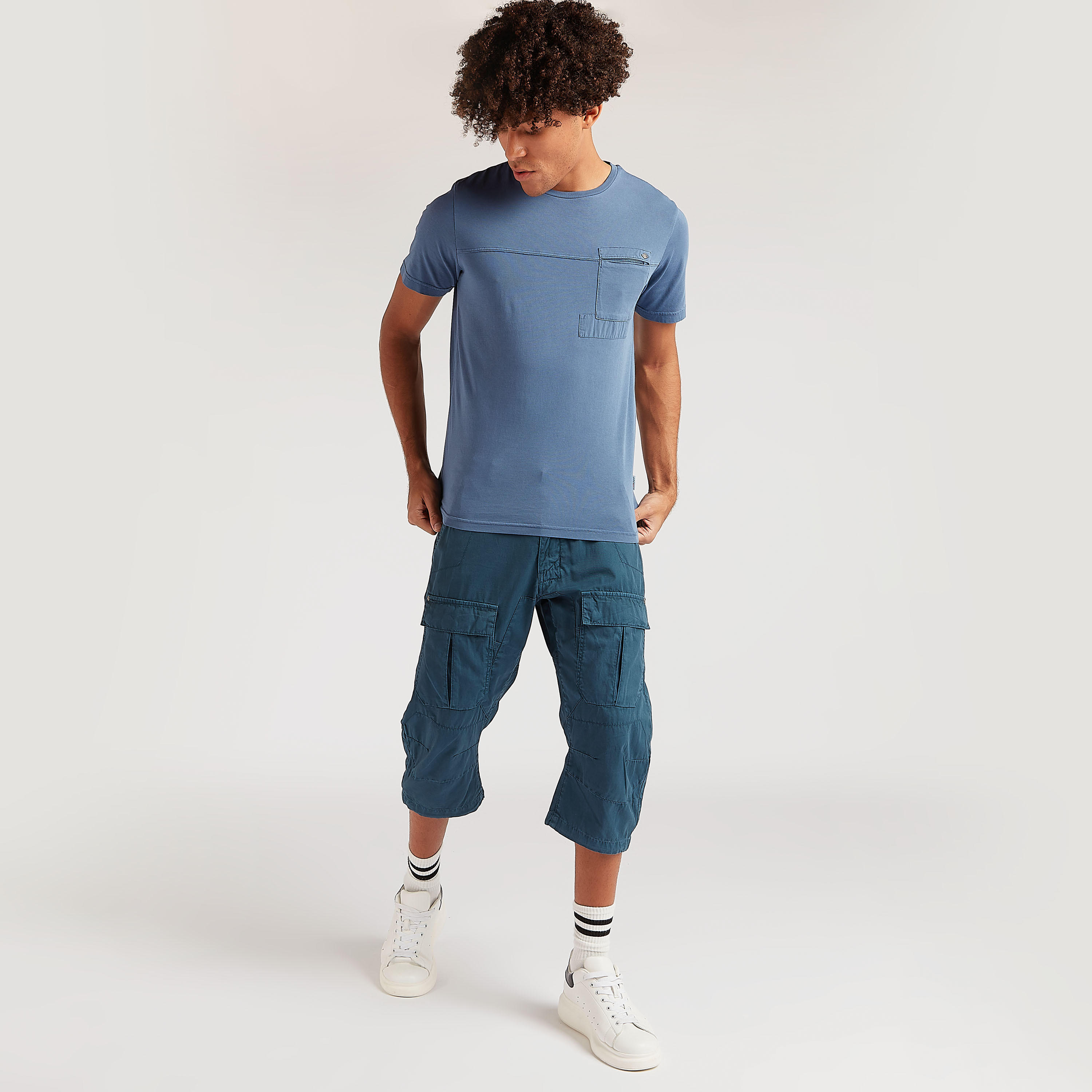 تيشيرت بياقة ضيّقة وأكمام قصيرة من لي كوبر-men-clothing-tshirtsandpolos-tshirts-image-3