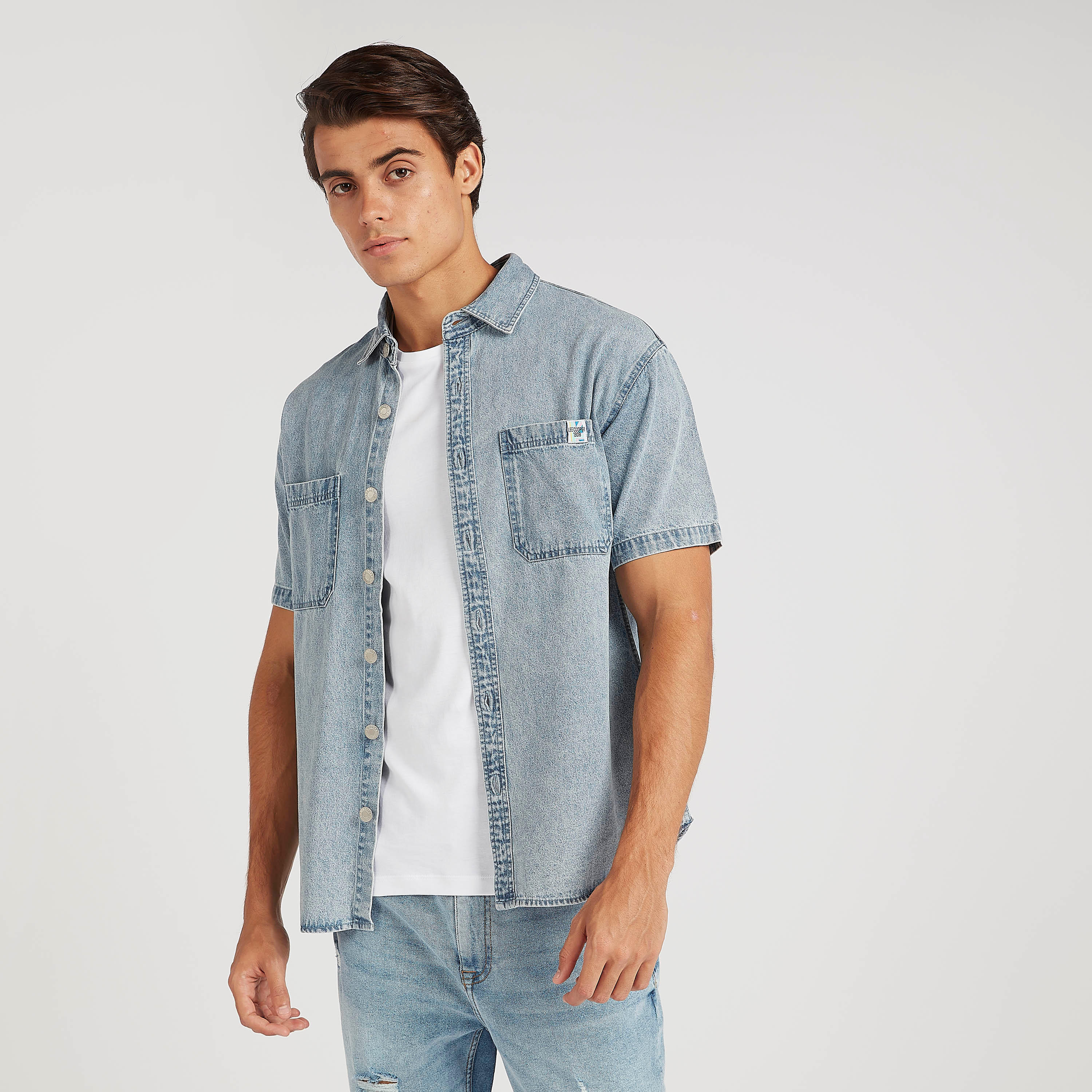 جاكيت دنيم سادة بأكمام طويلة من لي كوبر-men-clothing-shirts-image-1